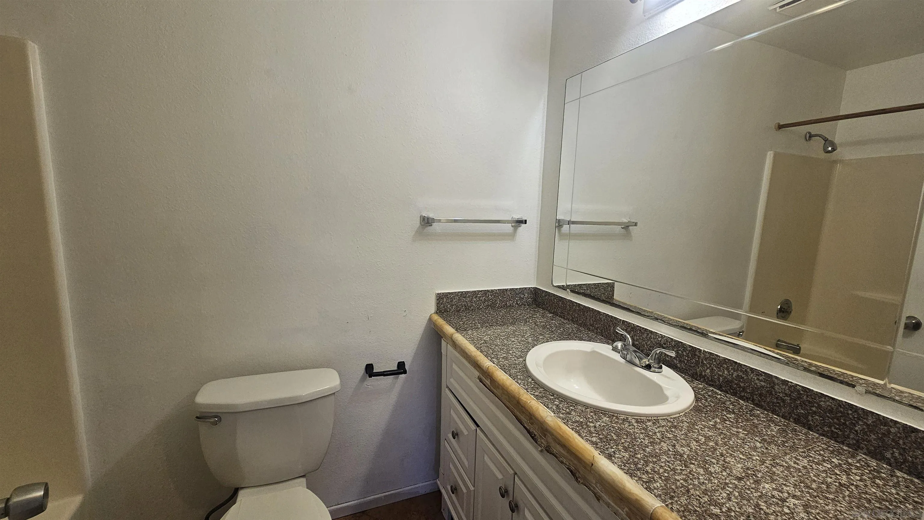 https://cdn.realtyfeed.com/cdn/127/260010927/280767d2f31448b6d4db2b27851008bc.webp