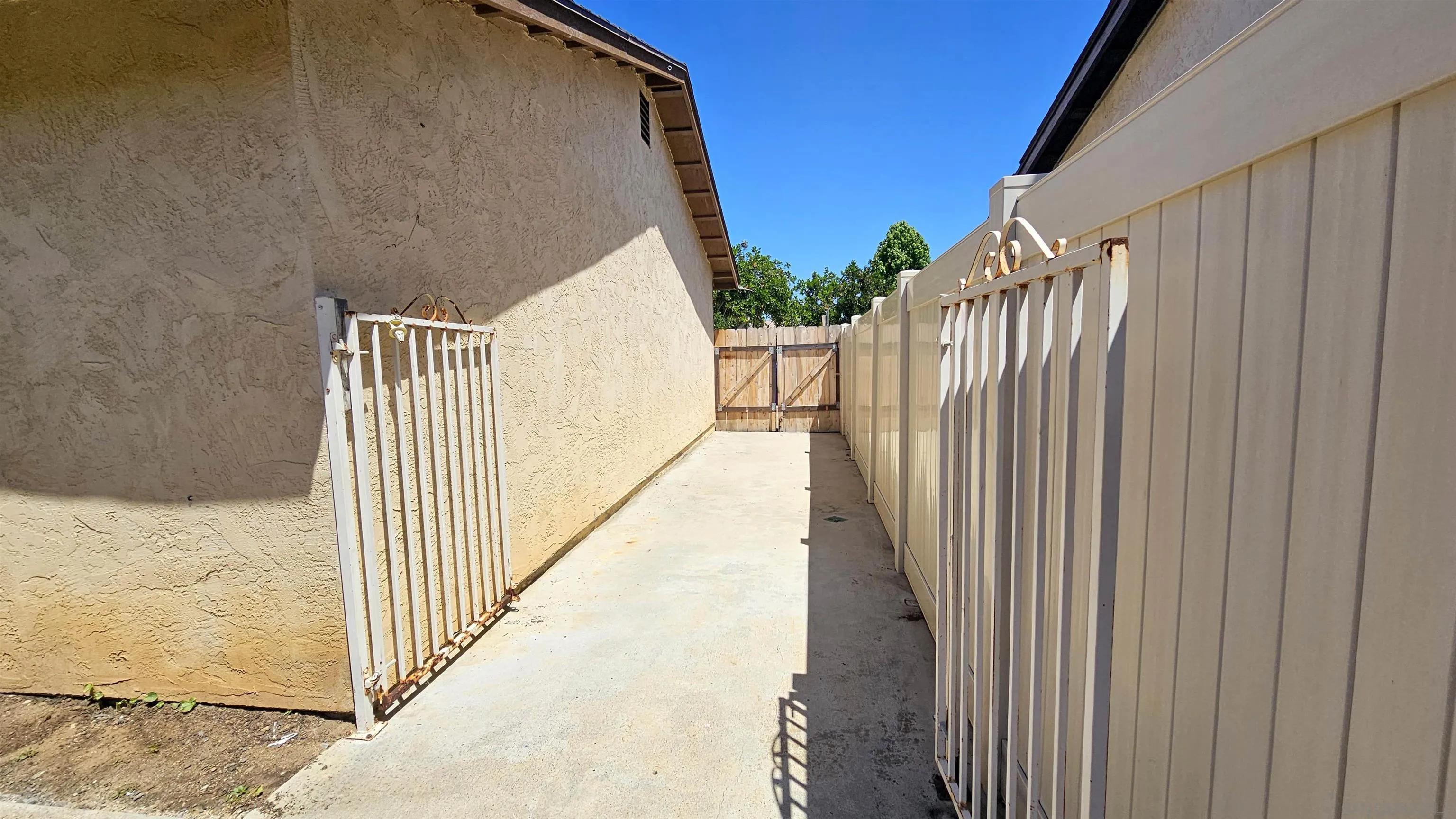 https://cdn.realtyfeed.com/cdn/127/260010927/6a1f2e9962690e9a3fb8f427a1bee361.webp