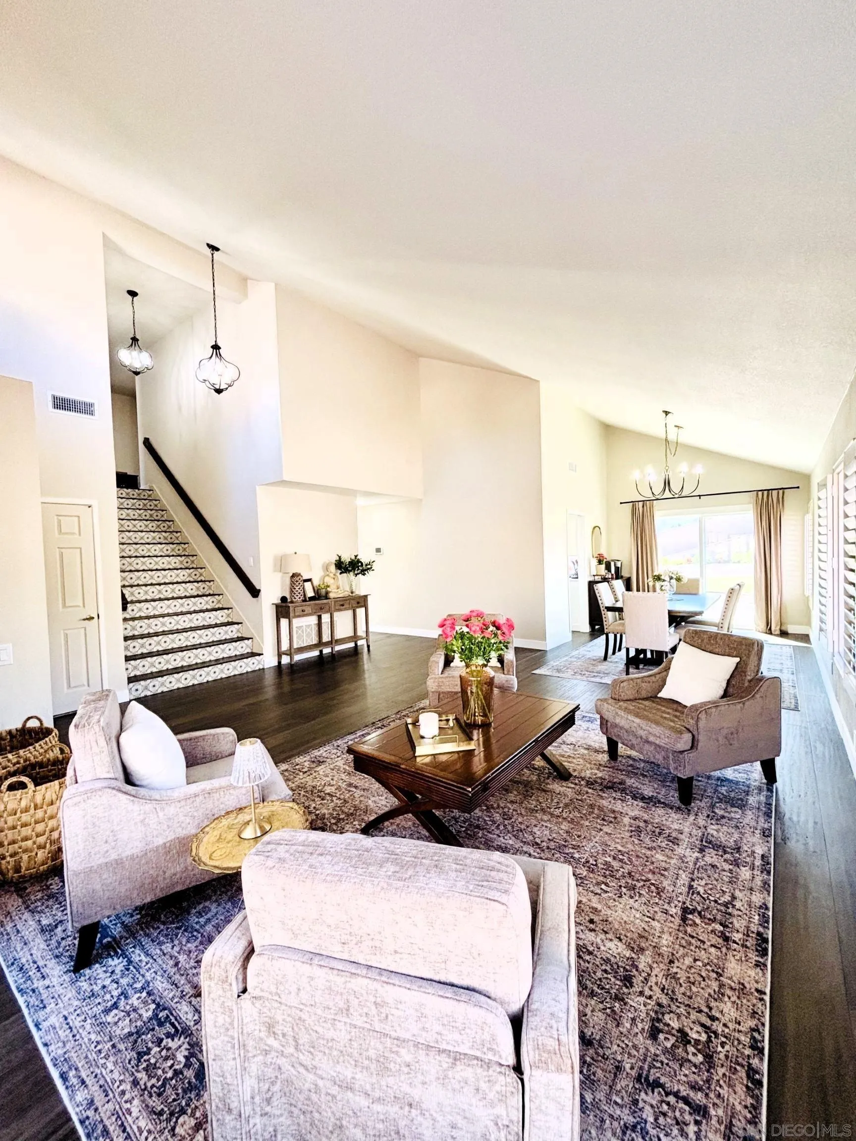 https://cdn.realtyfeed.com/cdn/127/260010928/240b6bdd423803244e6d82740c97aac2.webp