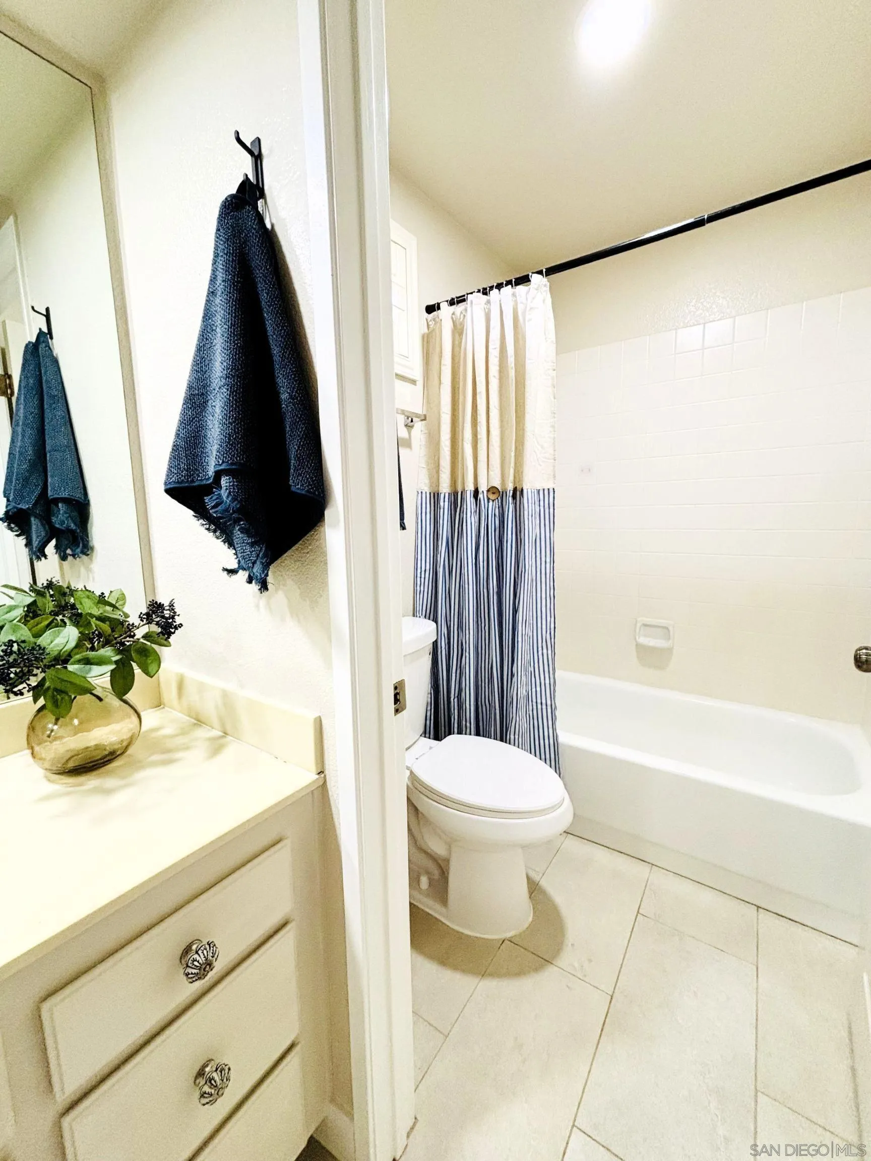 https://cdn.realtyfeed.com/cdn/127/260010928/2a0fca725c1d928e2d165ea0f2e4f1bc.webp
