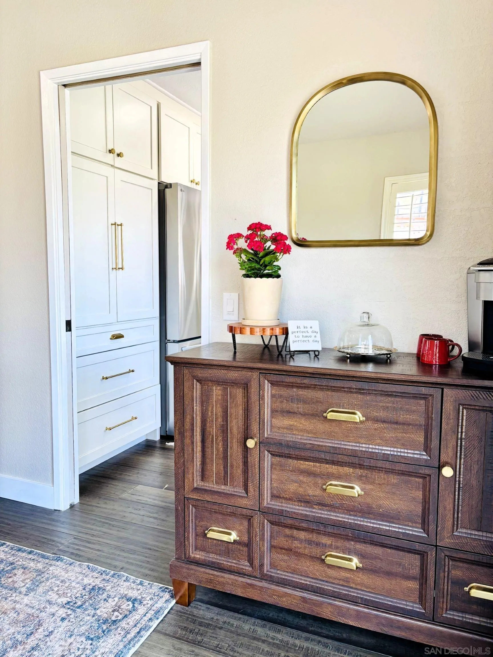 https://cdn.realtyfeed.com/cdn/127/260010928/ae604c93abc79c2f55c41ee23289892e.webp