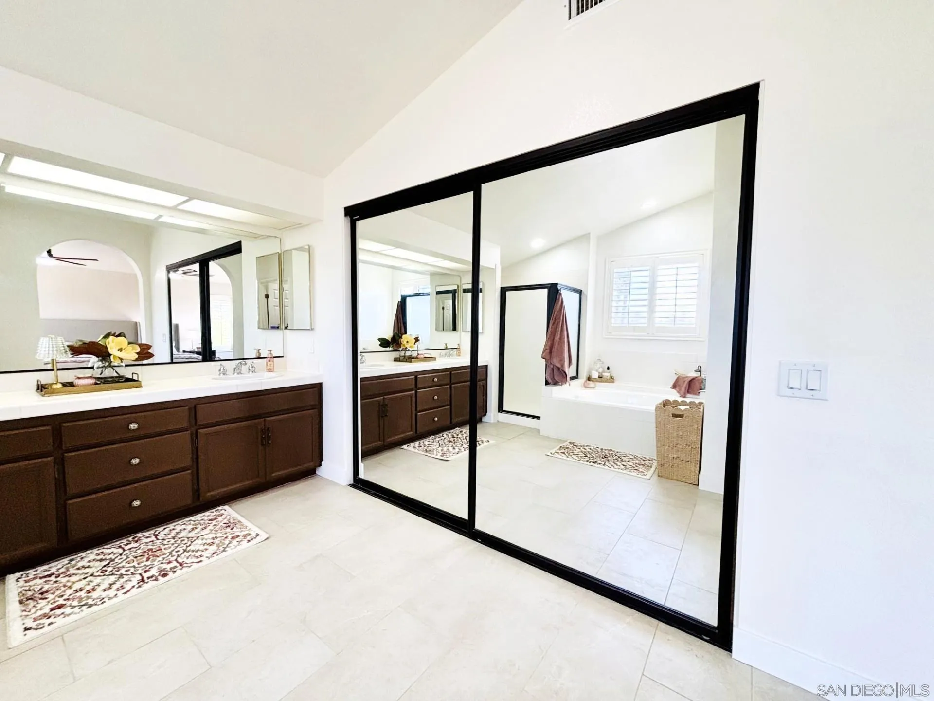 https://cdn.realtyfeed.com/cdn/127/260010928/c62f06bc14e30d7faf39e3165f2d643f.webp
