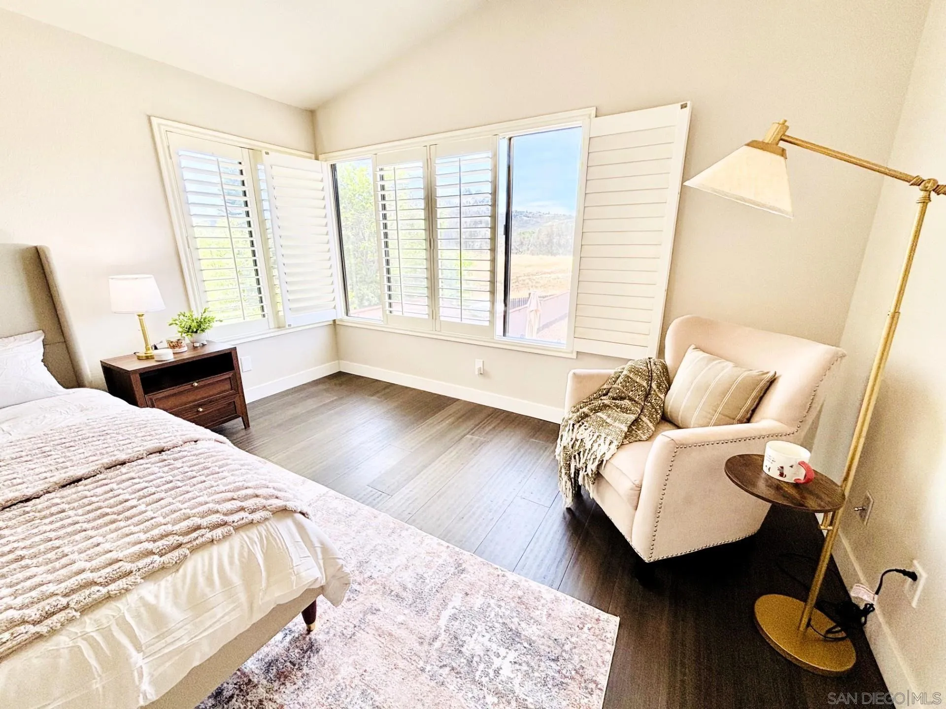 https://cdn.realtyfeed.com/cdn/127/260010928/d6642098f4b560dd2f22bd88615cfea8.webp