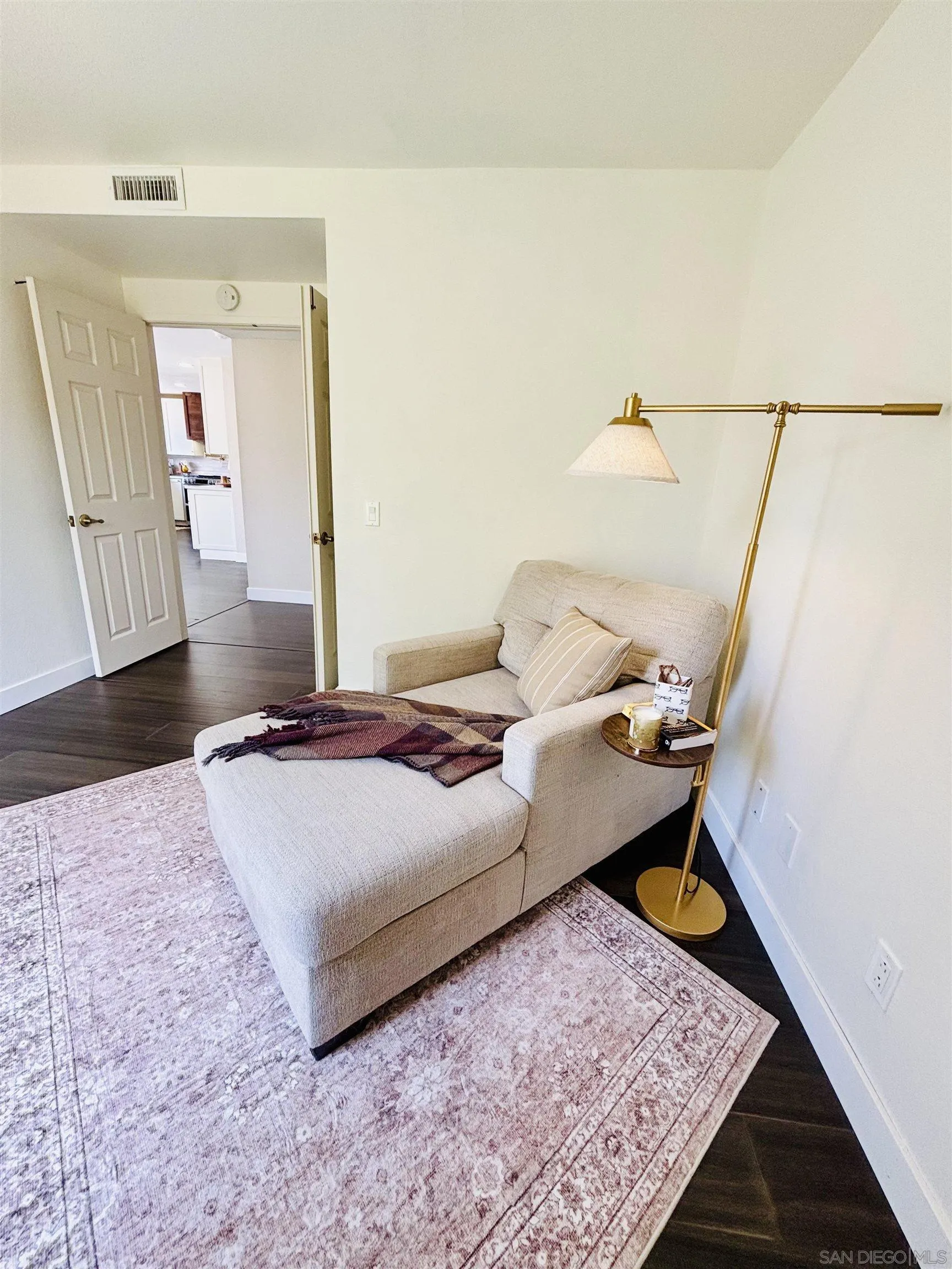 https://cdn.realtyfeed.com/cdn/127/260010928/dcc3a70f4cebbea5f20a8648cac78d4c.webp