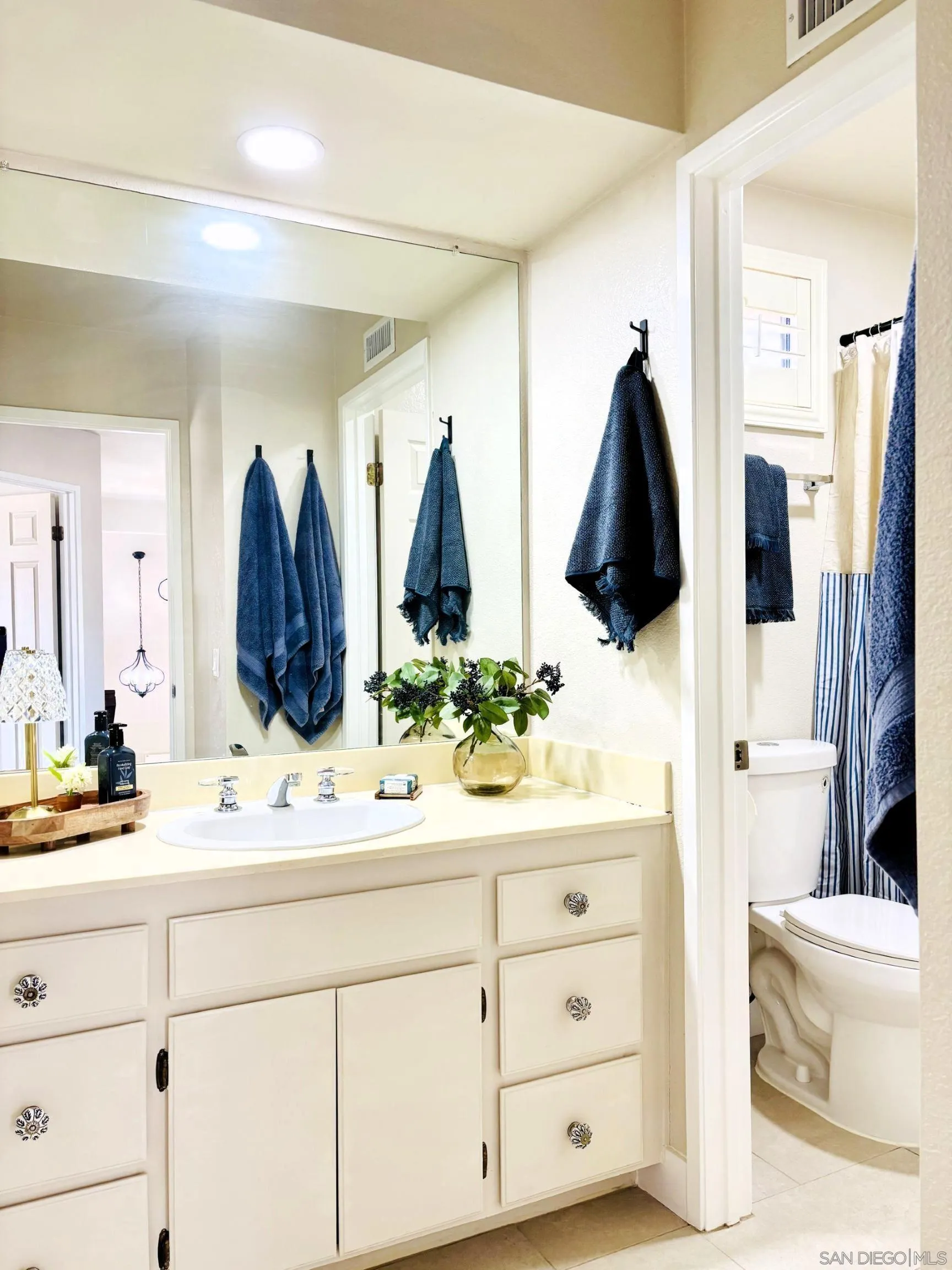 https://cdn.realtyfeed.com/cdn/127/260010928/e52bc79866c317c061e42991ed98583f.webp