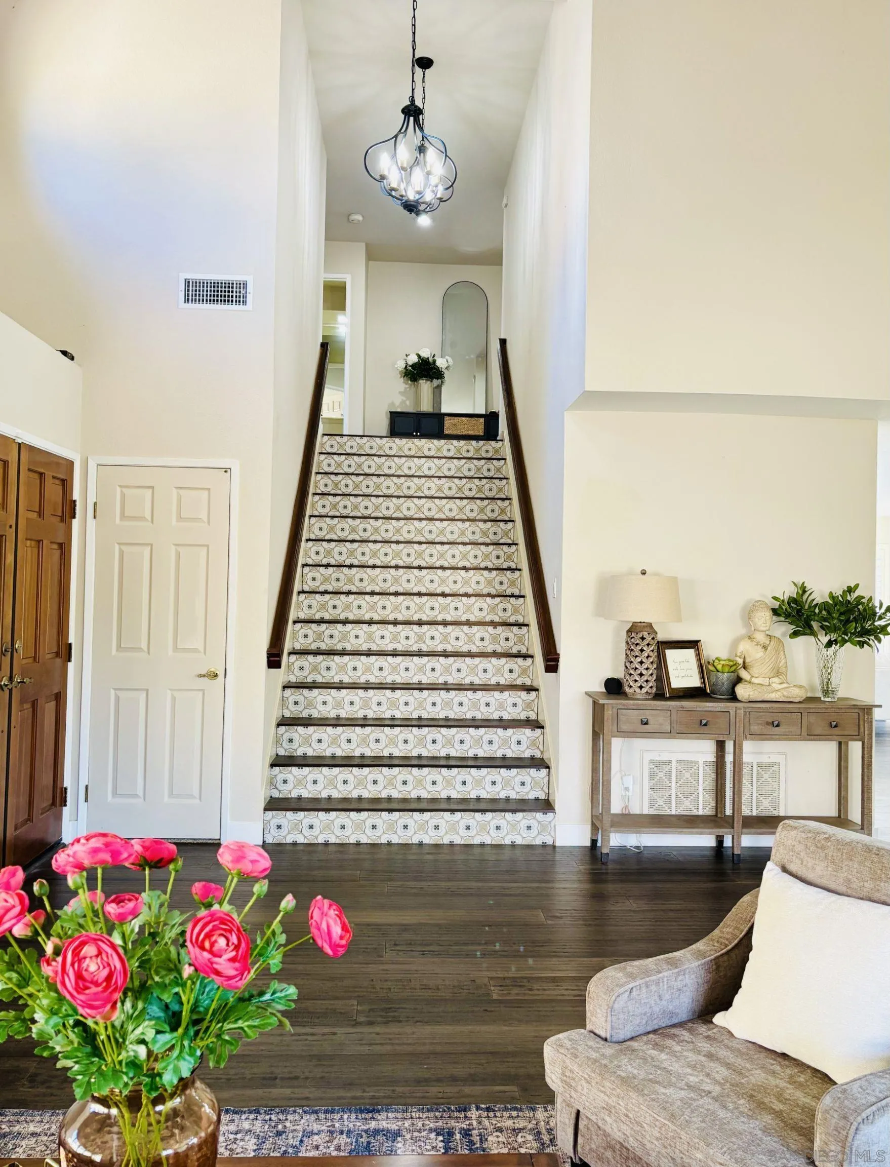 https://cdn.realtyfeed.com/cdn/127/260010928/e765c020b7fc24a12305f9296b944a57.webp