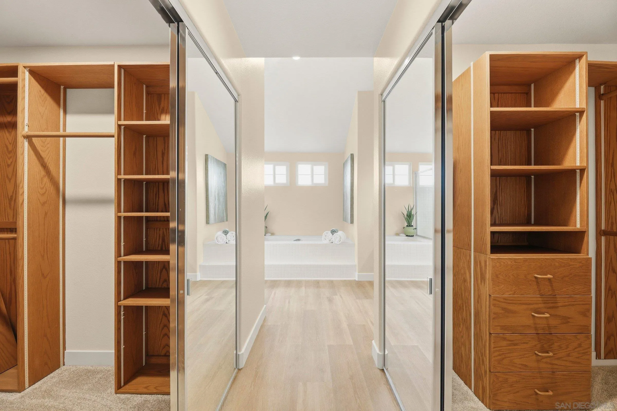 https://cdn.realtyfeed.com/cdn/127/260010929/2a9fab3b1b40368d073bdbf261b54a02.webp