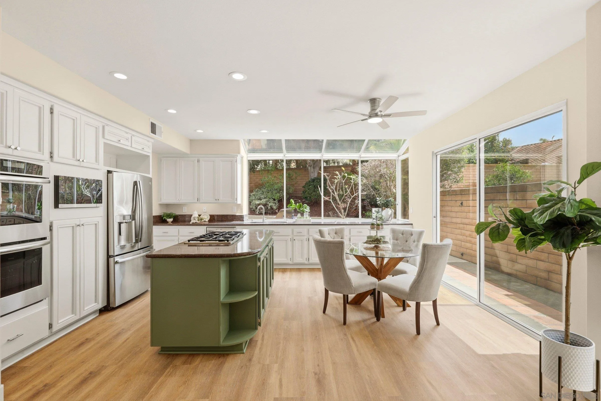 https://cdn.realtyfeed.com/cdn/127/260010929/6acefcb5d44cfec397b4eb63824cd26b.webp