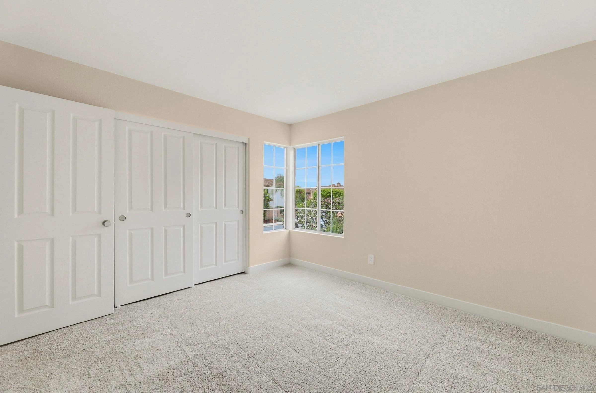 https://cdn.realtyfeed.com/cdn/127/260010929/97b01bd5216e51b01ad9c9c30fcf8796.webp