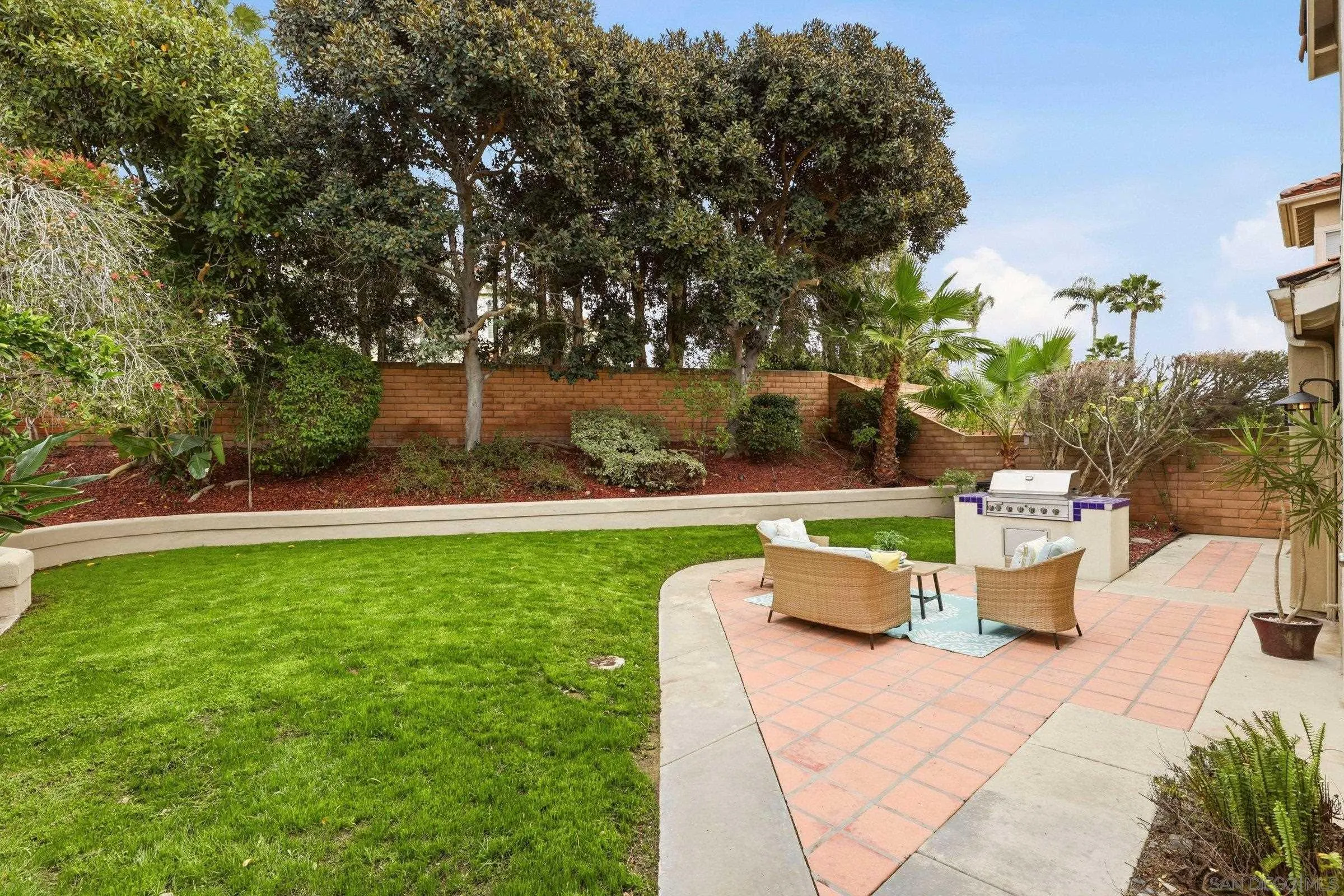 https://cdn.realtyfeed.com/cdn/127/260010929/b5662b332e7cfb3c2673a1f9db015f61.webp