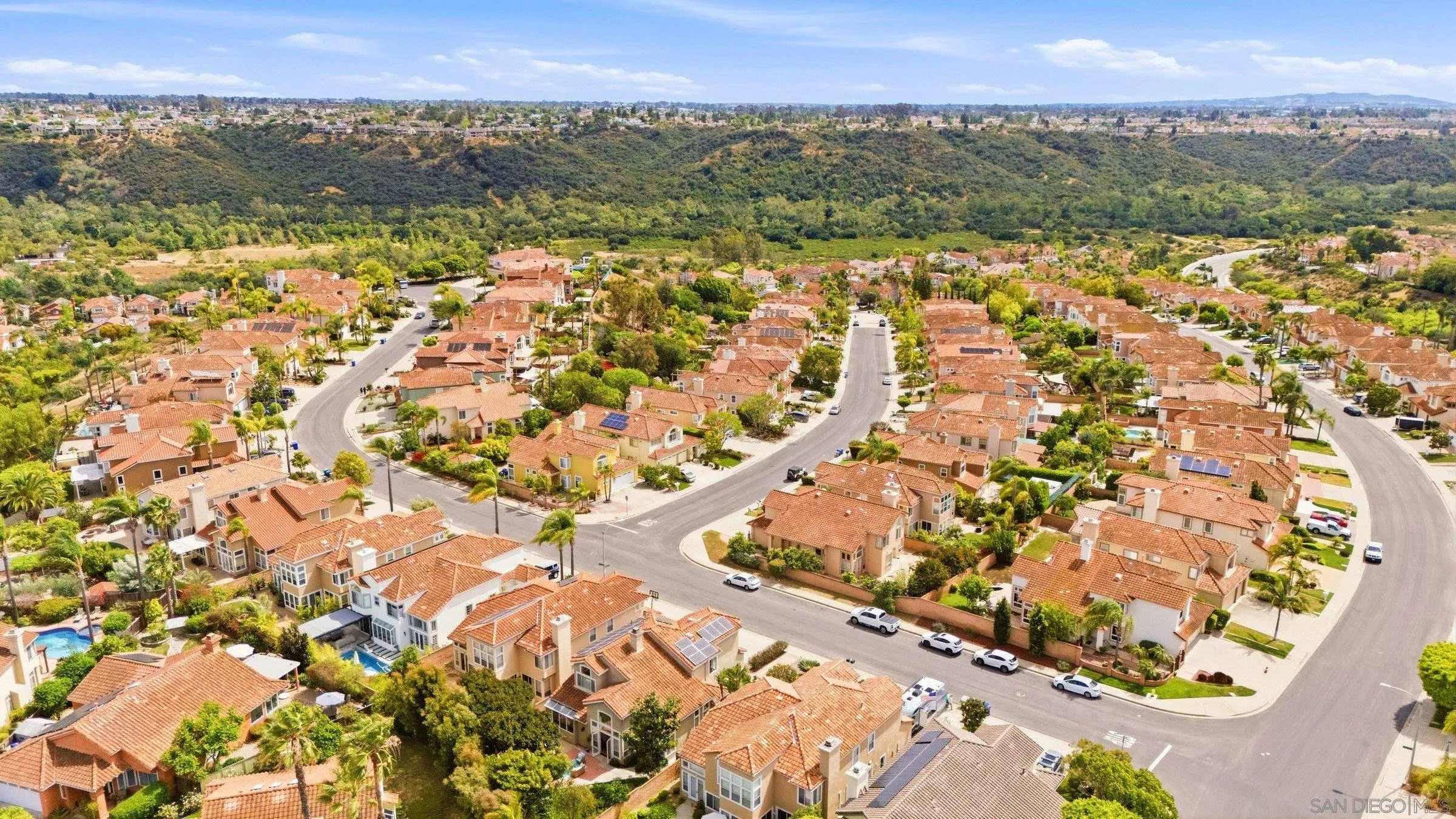 https://cdn.realtyfeed.com/cdn/127/260010929/b7a72abadd275b45af7f572db3a5f9b2.webp