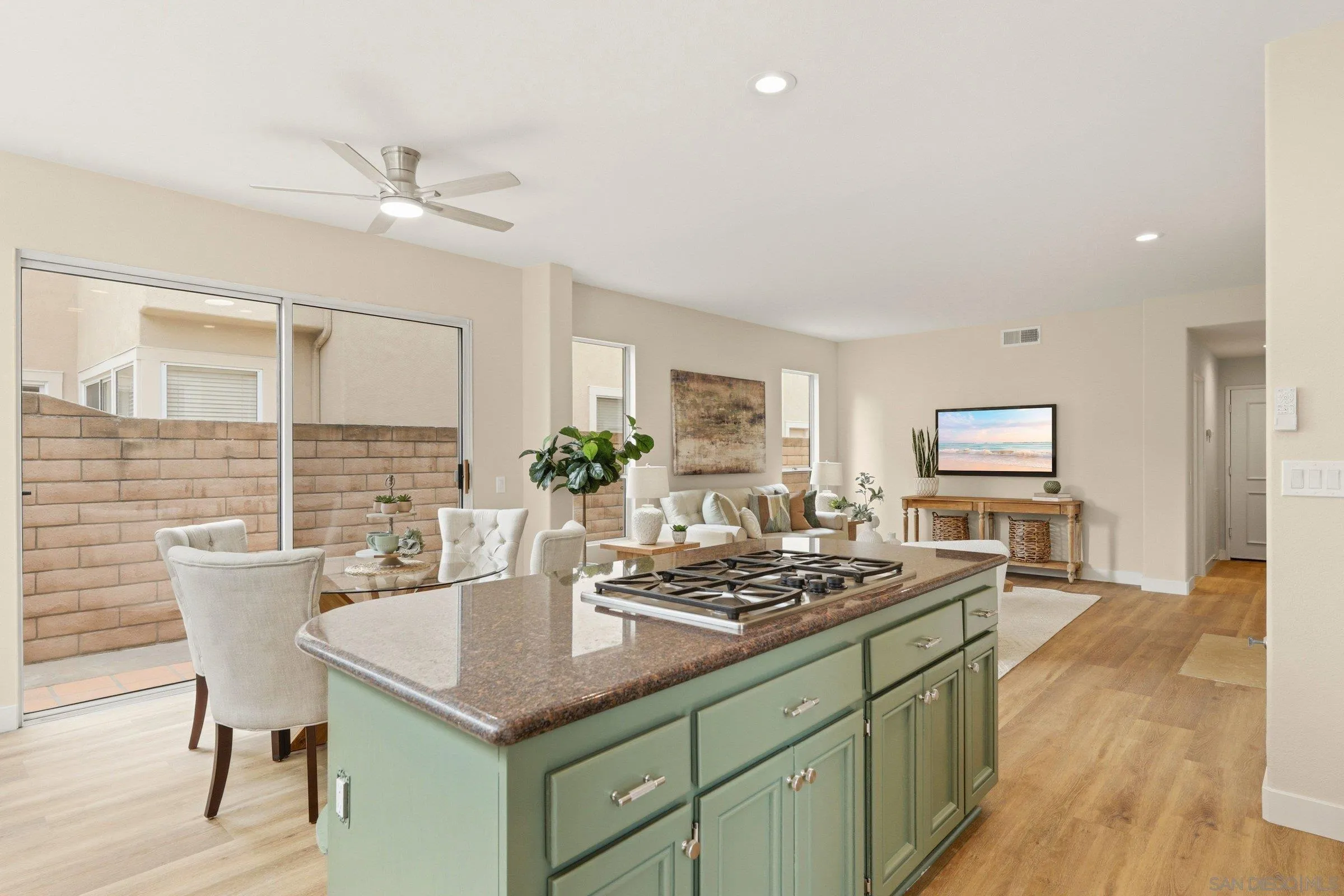 https://cdn.realtyfeed.com/cdn/127/260010929/b8a623c462120b67a7ccd5521e994498.webp