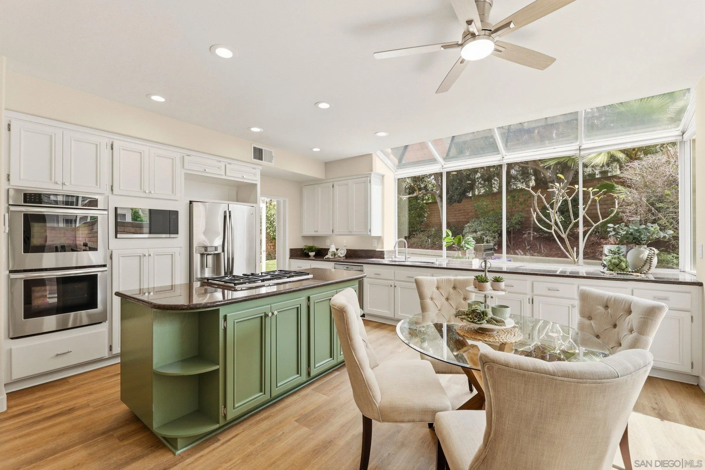 https://cdn.realtyfeed.com/cdn/127/260010929/c8793a593ccc409af7c25f169cc5ec77.webp