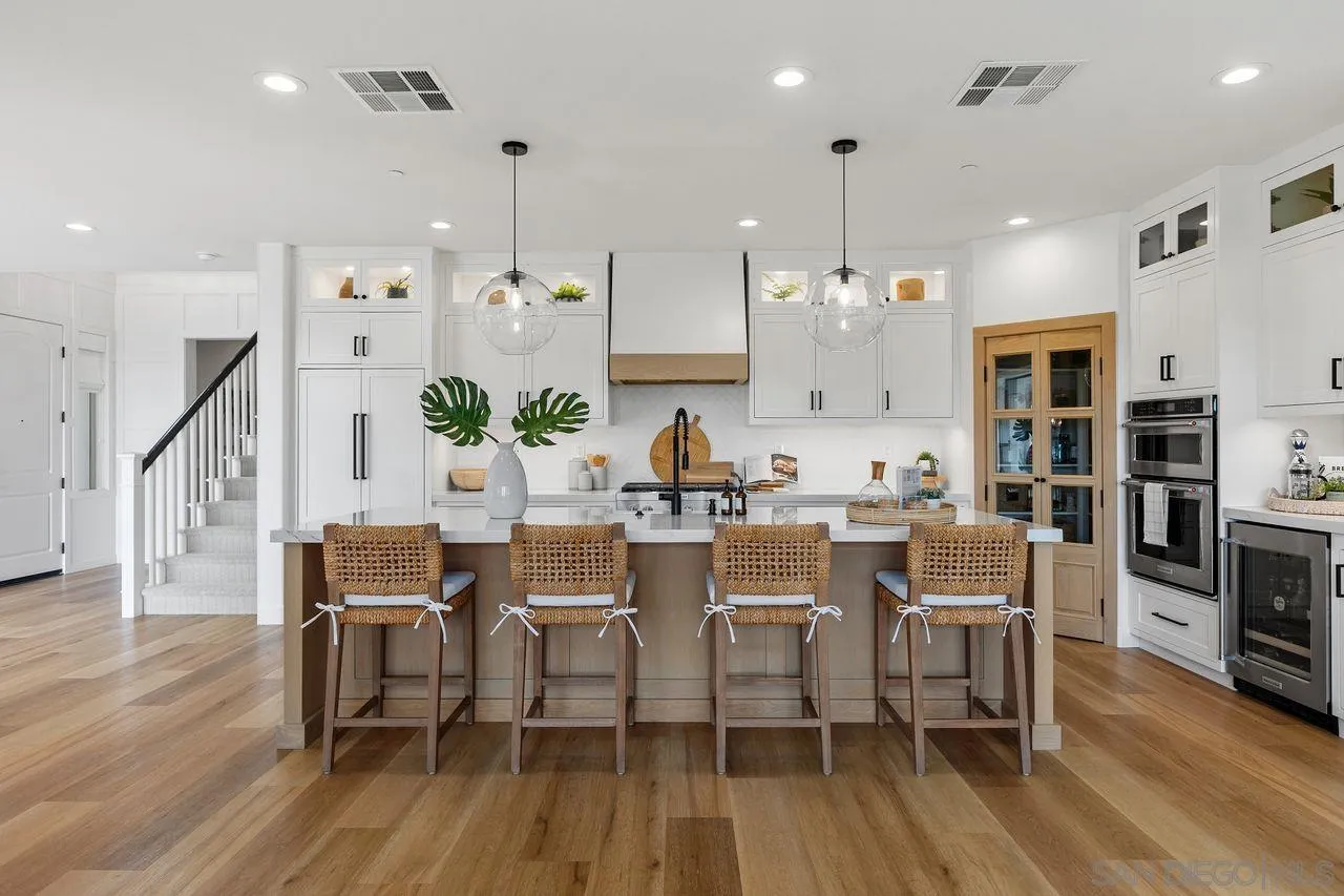https://cdn.realtyfeed.com/cdn/127/260010930/e4d604edfc0246dbf4b8c28ddec0ce1a.webp