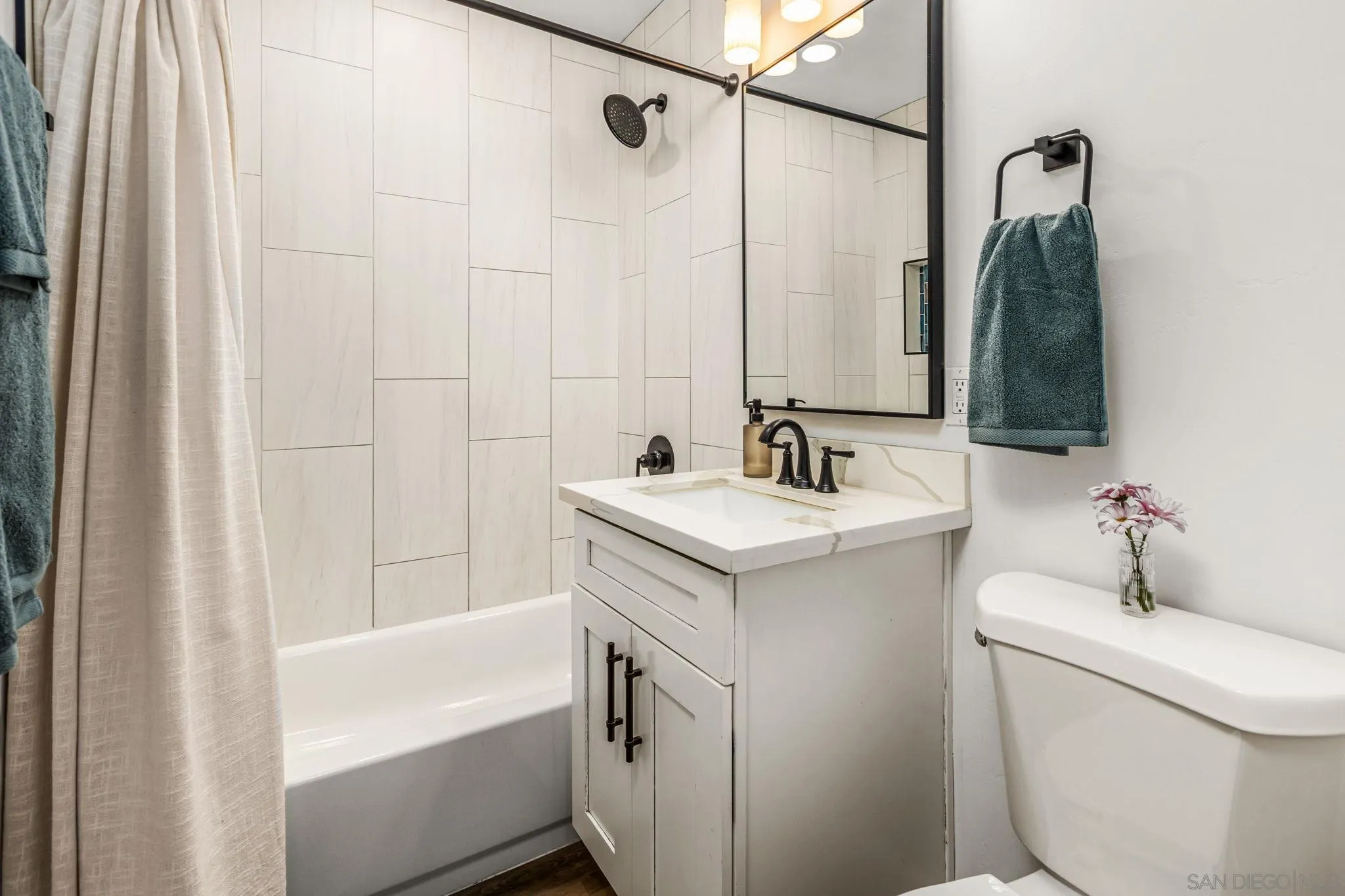 https://cdn.realtyfeed.com/cdn/127/260010931/cf8dfa799b64a9f427b2b5fcd19880af.webp