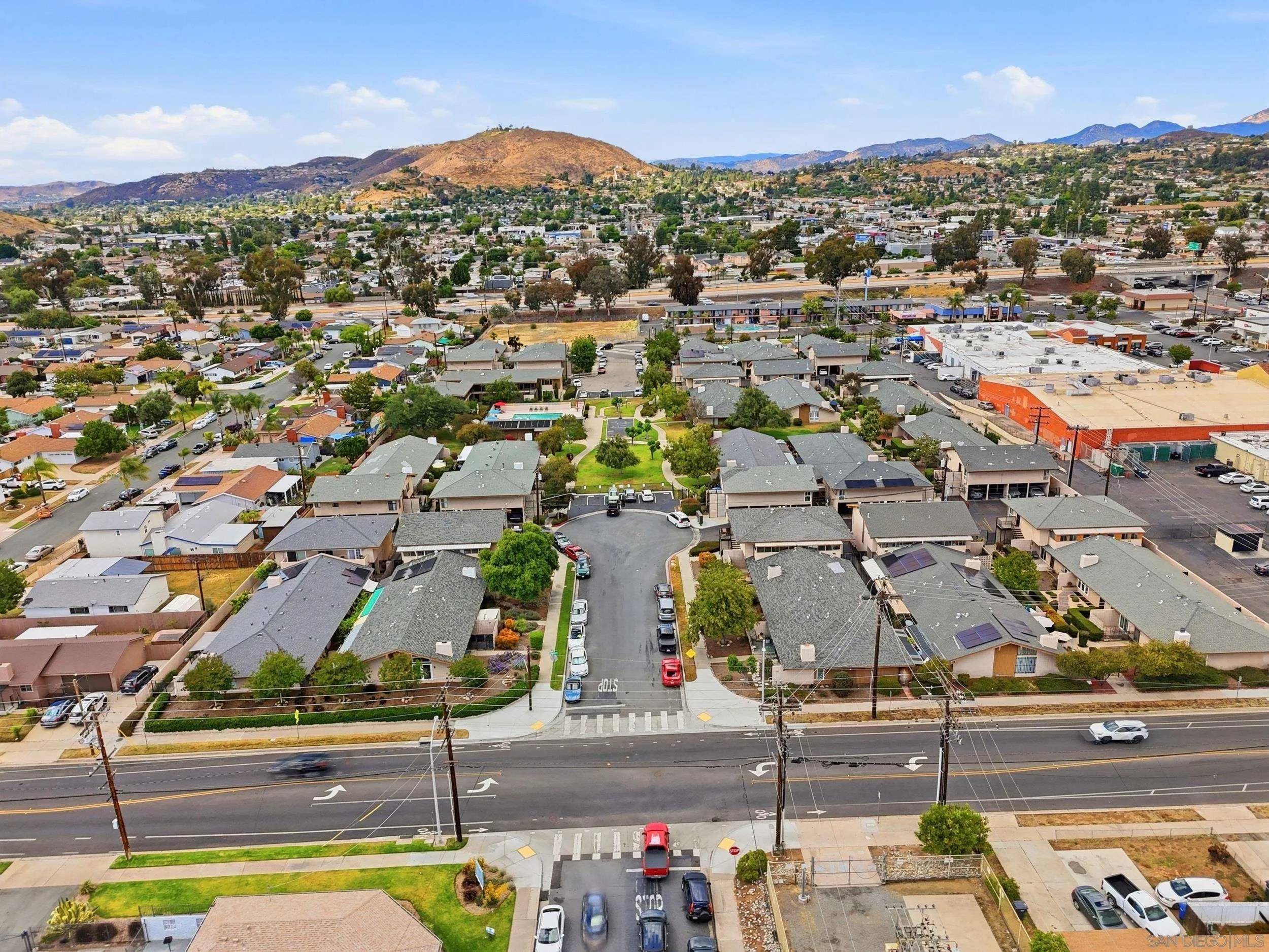 https://cdn.realtyfeed.com/cdn/127/260010933/60a090b65c98f909780d8dc6c203c628.webp