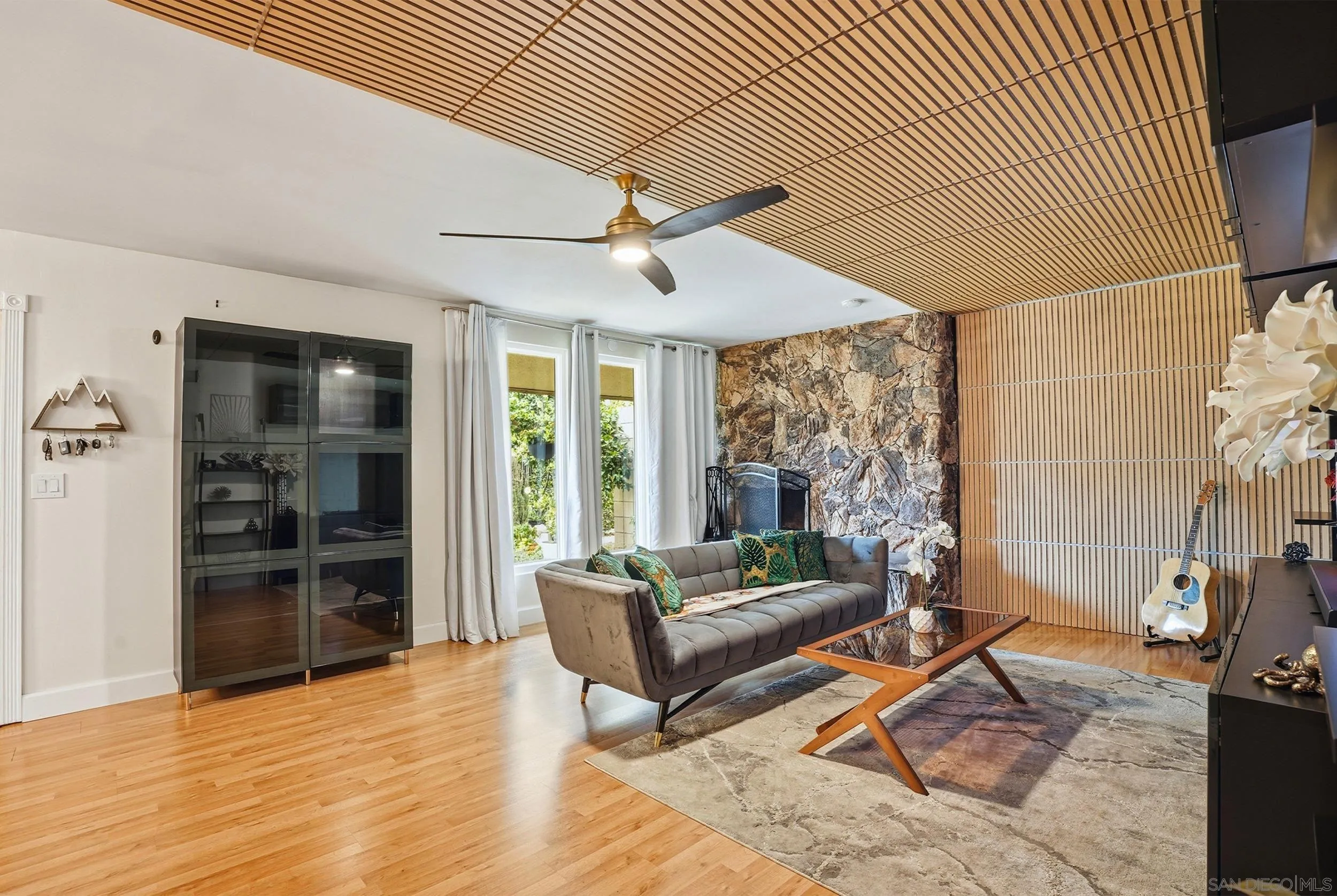 https://cdn.realtyfeed.com/cdn/127/260010933/6461a8fd9c82a09d3c5fe359a8e18eff.webp