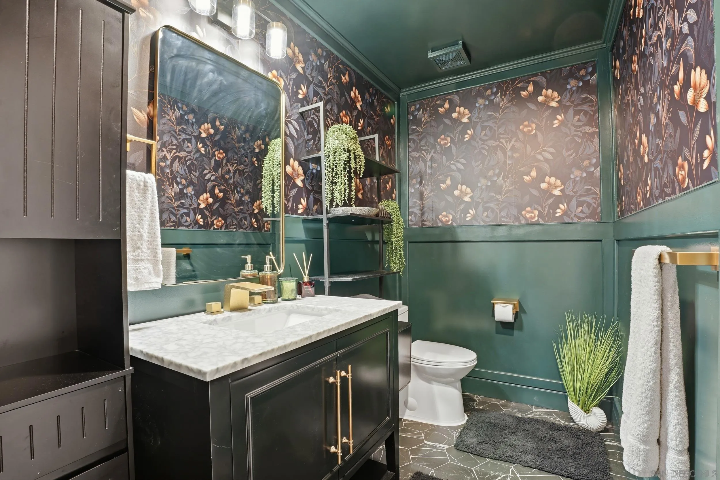 https://cdn.realtyfeed.com/cdn/127/260010933/9ba4c932128dc2d6ecec6768c70854dc.webp