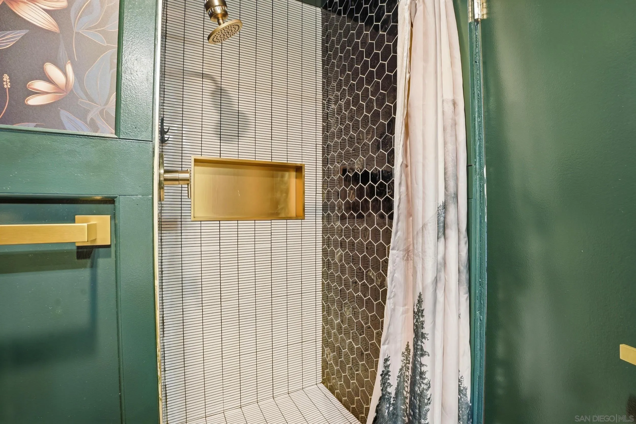 https://cdn.realtyfeed.com/cdn/127/260010933/b47cfe82759e9be2a78e0407186e7f1e.webp