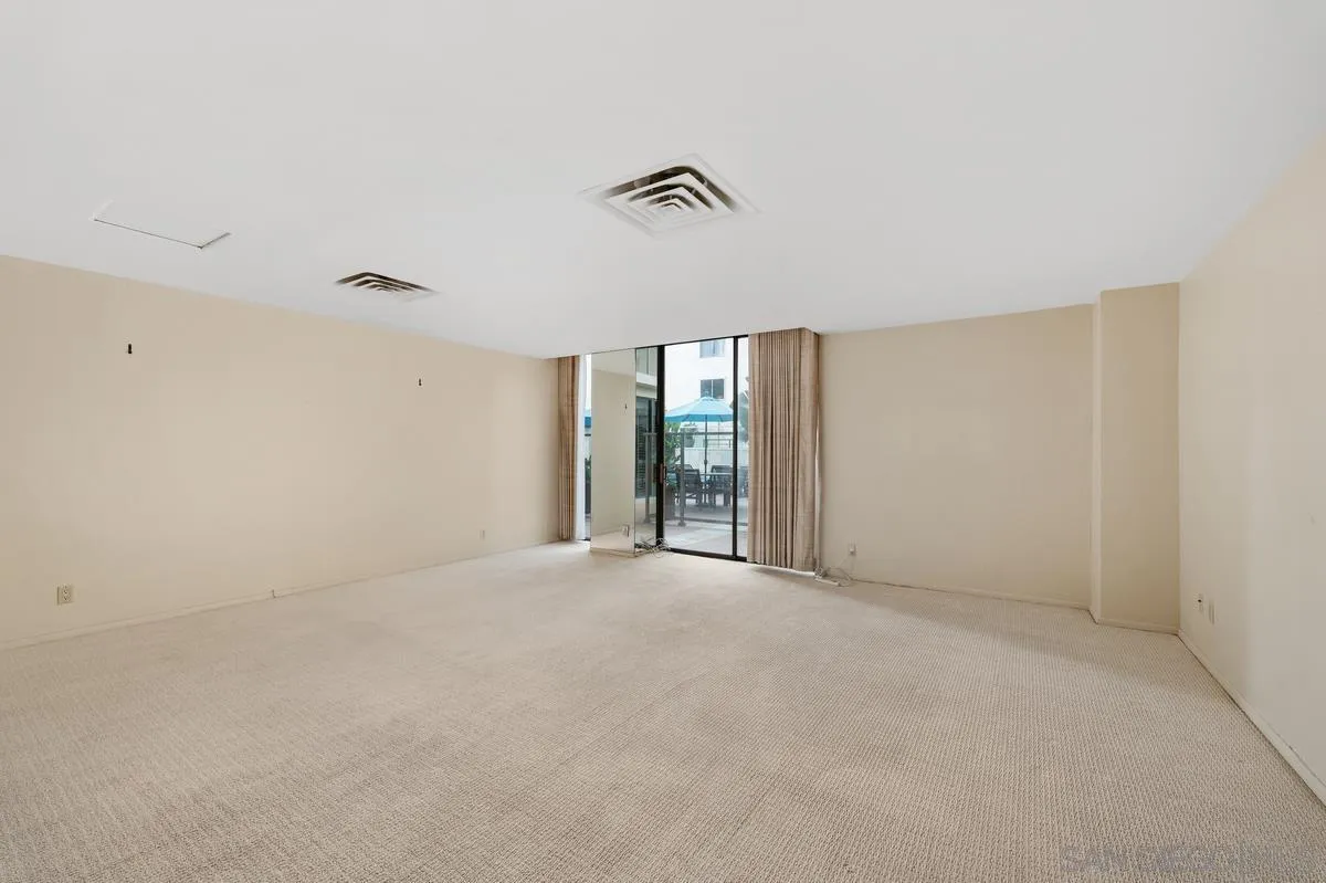 Photo #5: 260010939 Listing: Photo #5