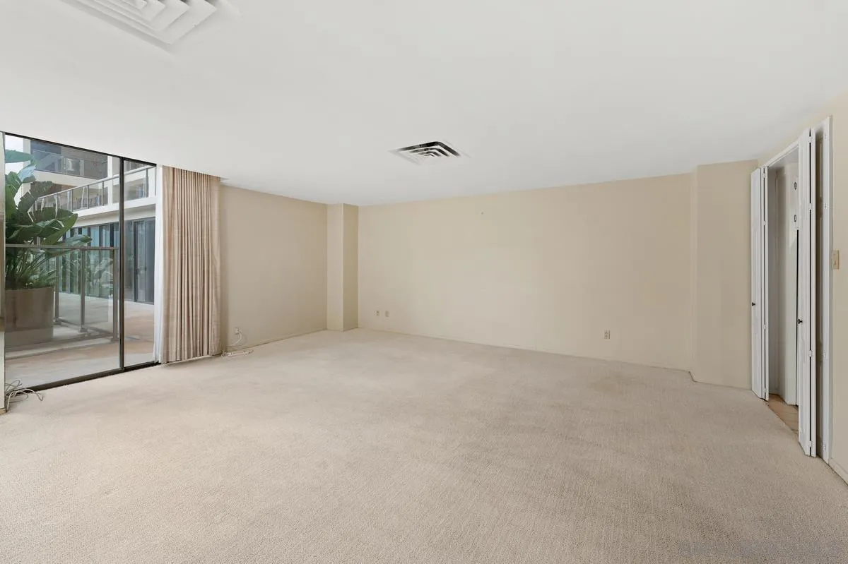 Photo #8: 260010939 Listing: Photo #8