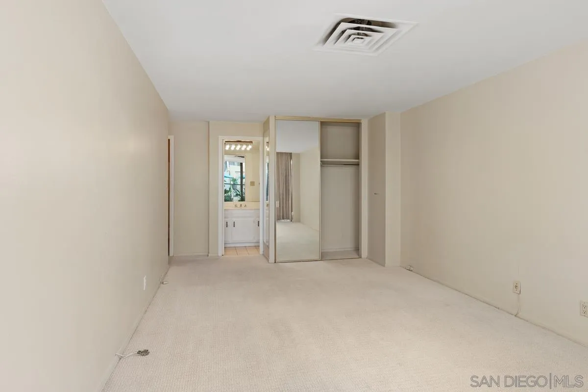 Photo #17: 260010939 Listing: Photo #17