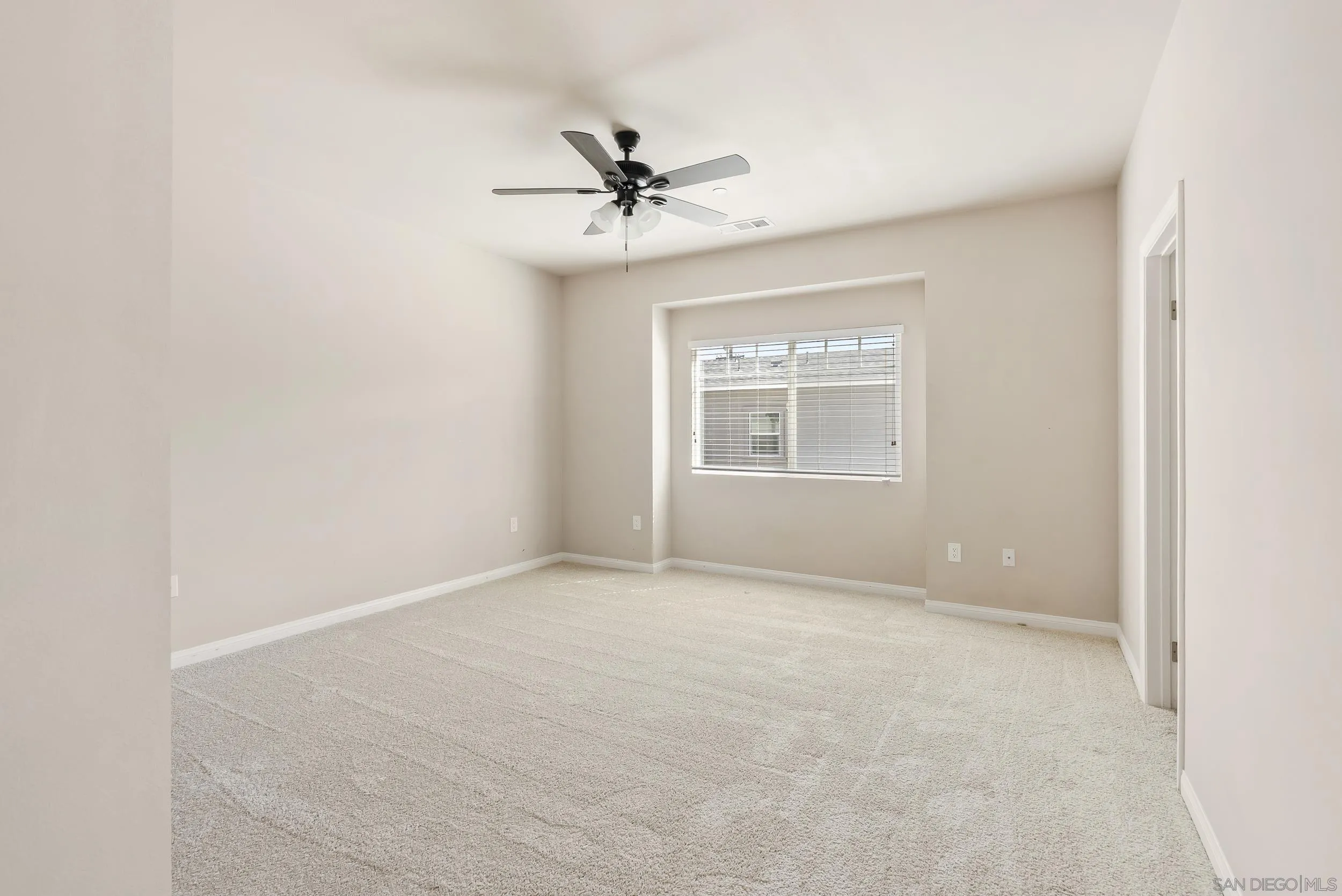 Photo #16: 260010941 Listing: Photo #16