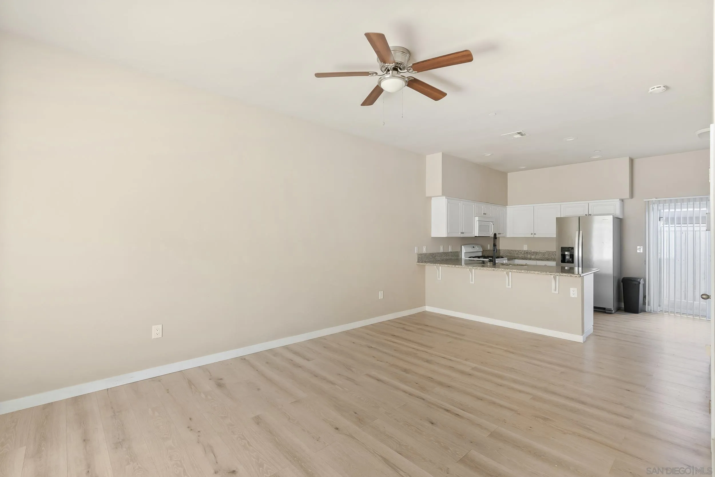 Photo #6: 260010941 Listing: Photo #6