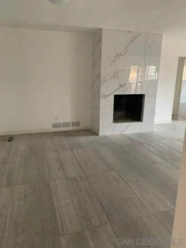 https://cdn.realtyfeed.com/cdn/127/260010942/49e1bb6ac6aa3e51f4fe409be3927876.webp