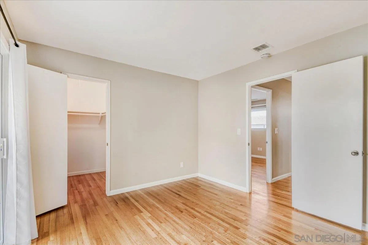 Photo #17: 260010945 Listing: Photo #17
