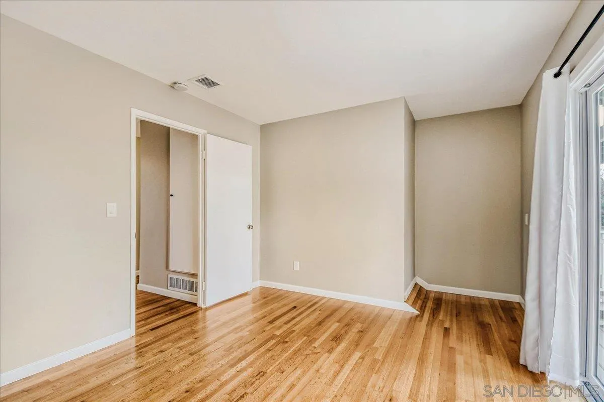 Photo #16: 260010945 Listing: Photo #16