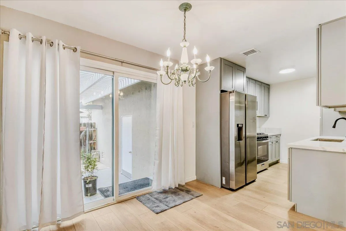 Photo #6: 260010945 Listing: Photo #6