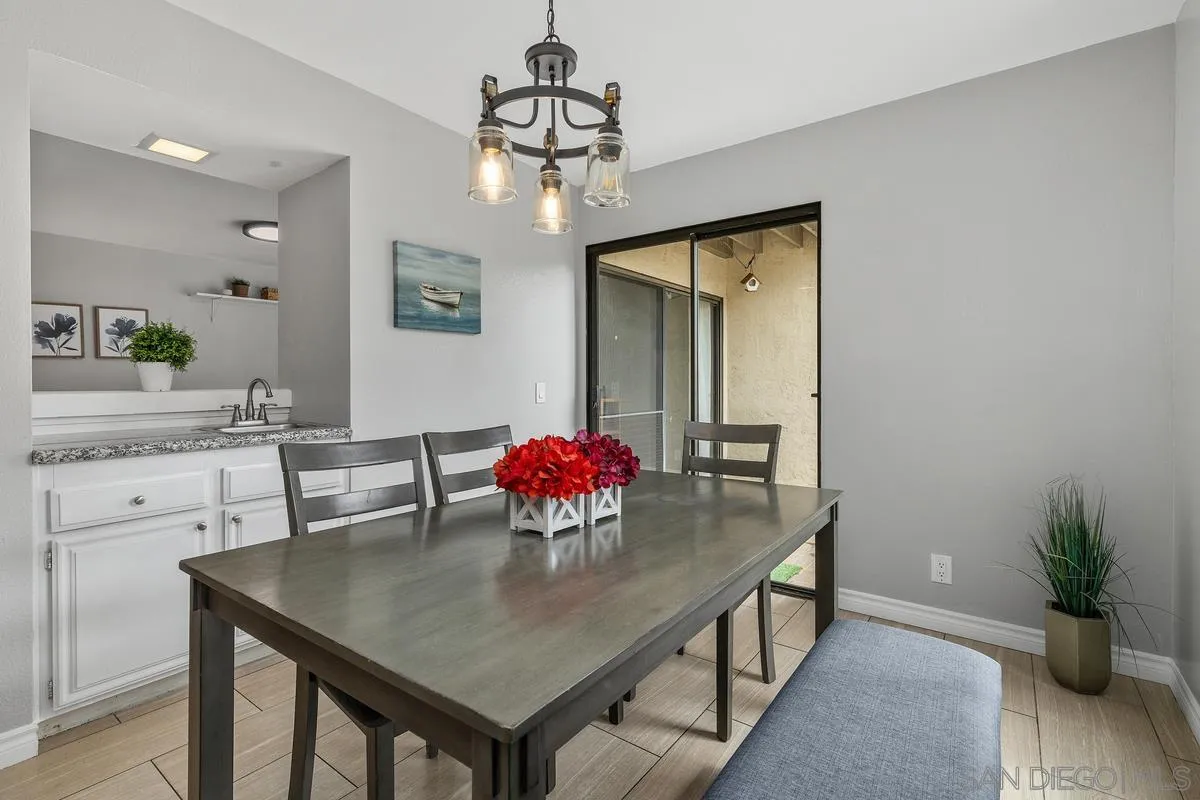 https://cdn.realtyfeed.com/cdn/127/260010947/2501ec2e7c0af8462bea1db115337158.webp