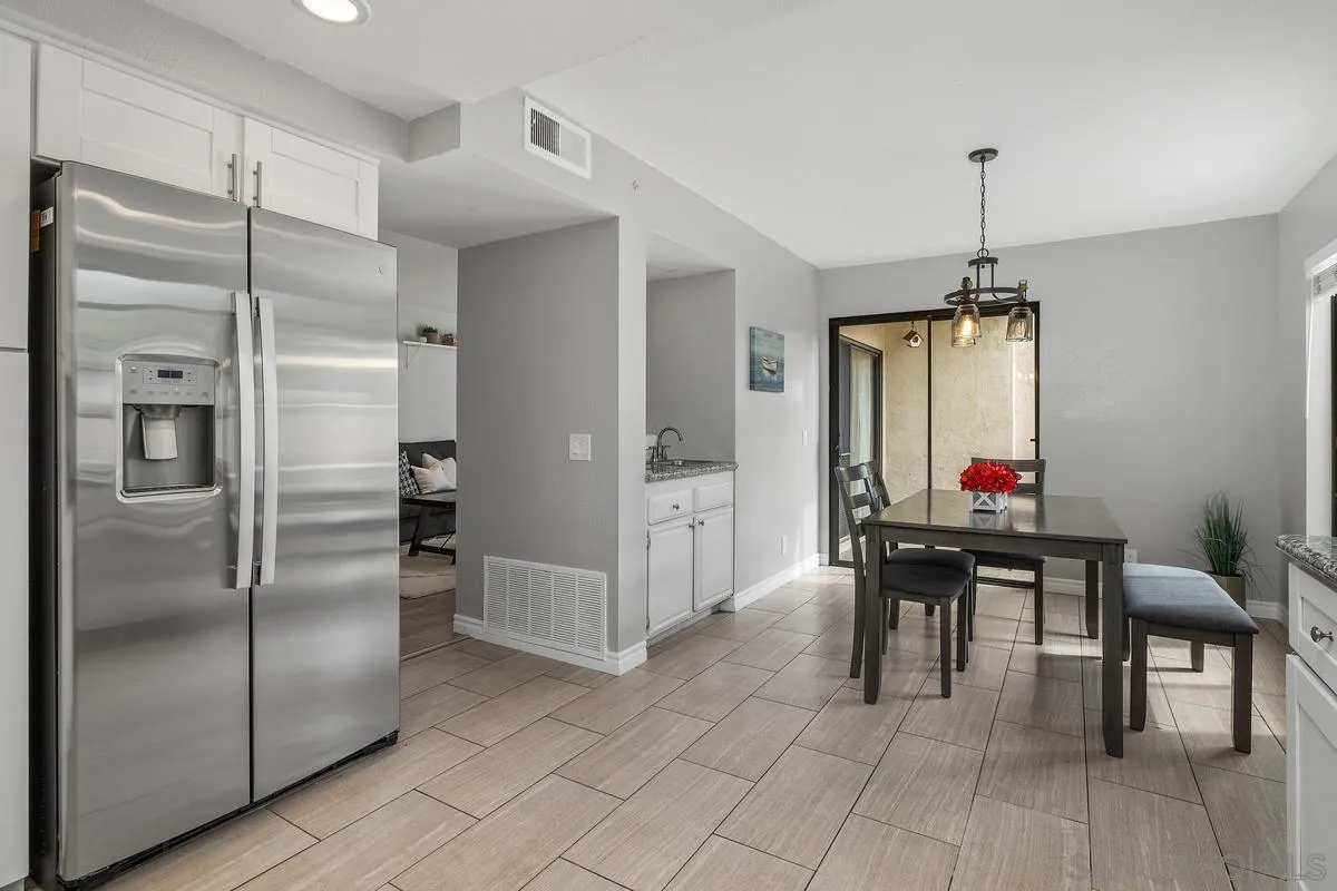 https://cdn.realtyfeed.com/cdn/127/260010947/50ab834f00a72bb0ca5545a1aac87020.webp