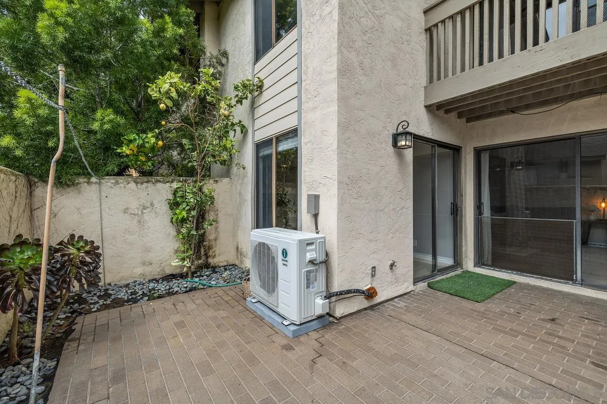 https://cdn.realtyfeed.com/cdn/127/260010947/8ad0cef6b37625b761f7b6c7870baab2.webp