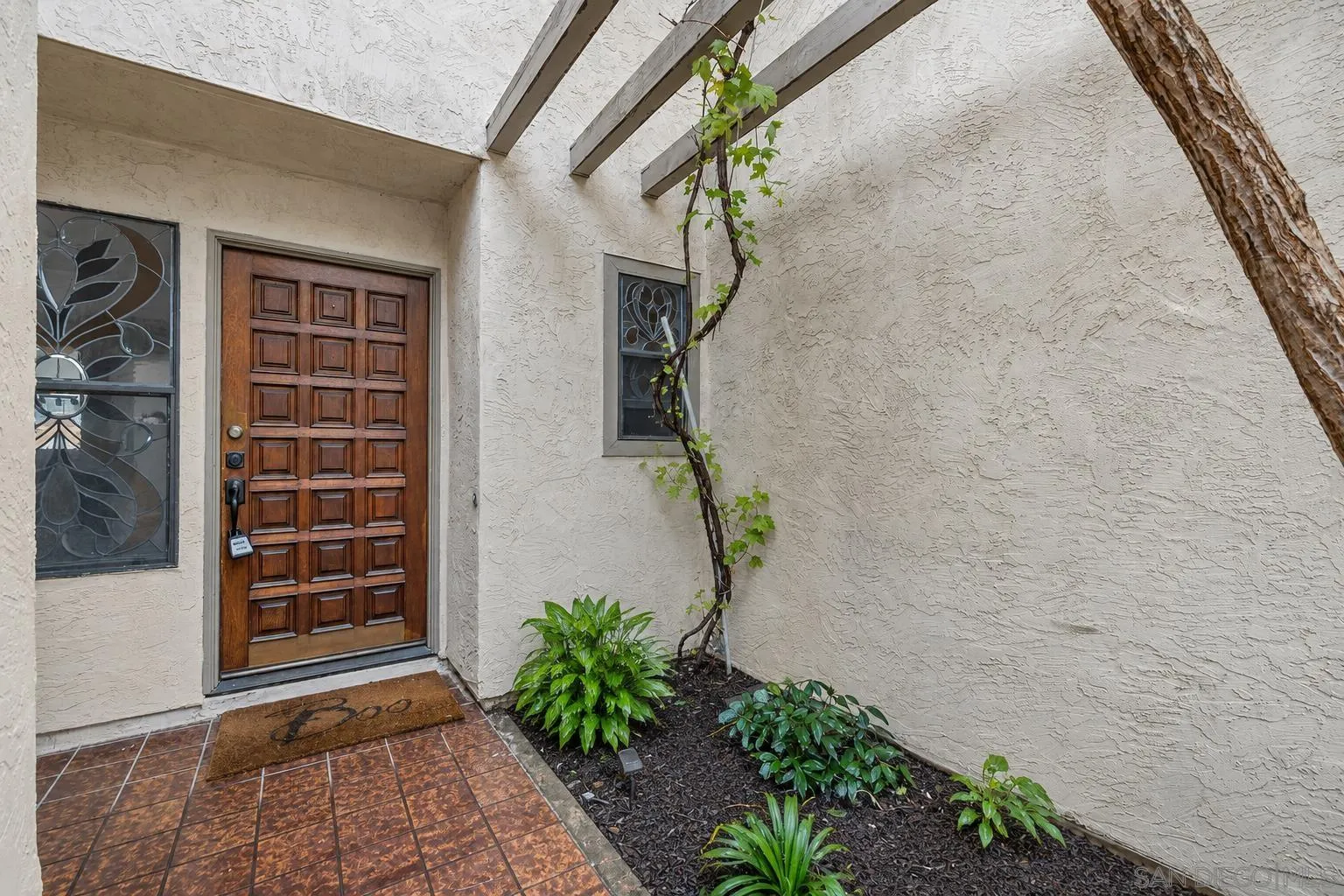 https://cdn.realtyfeed.com/cdn/127/260010947/f24b9d19086441940d1b0413041a51be.webp
