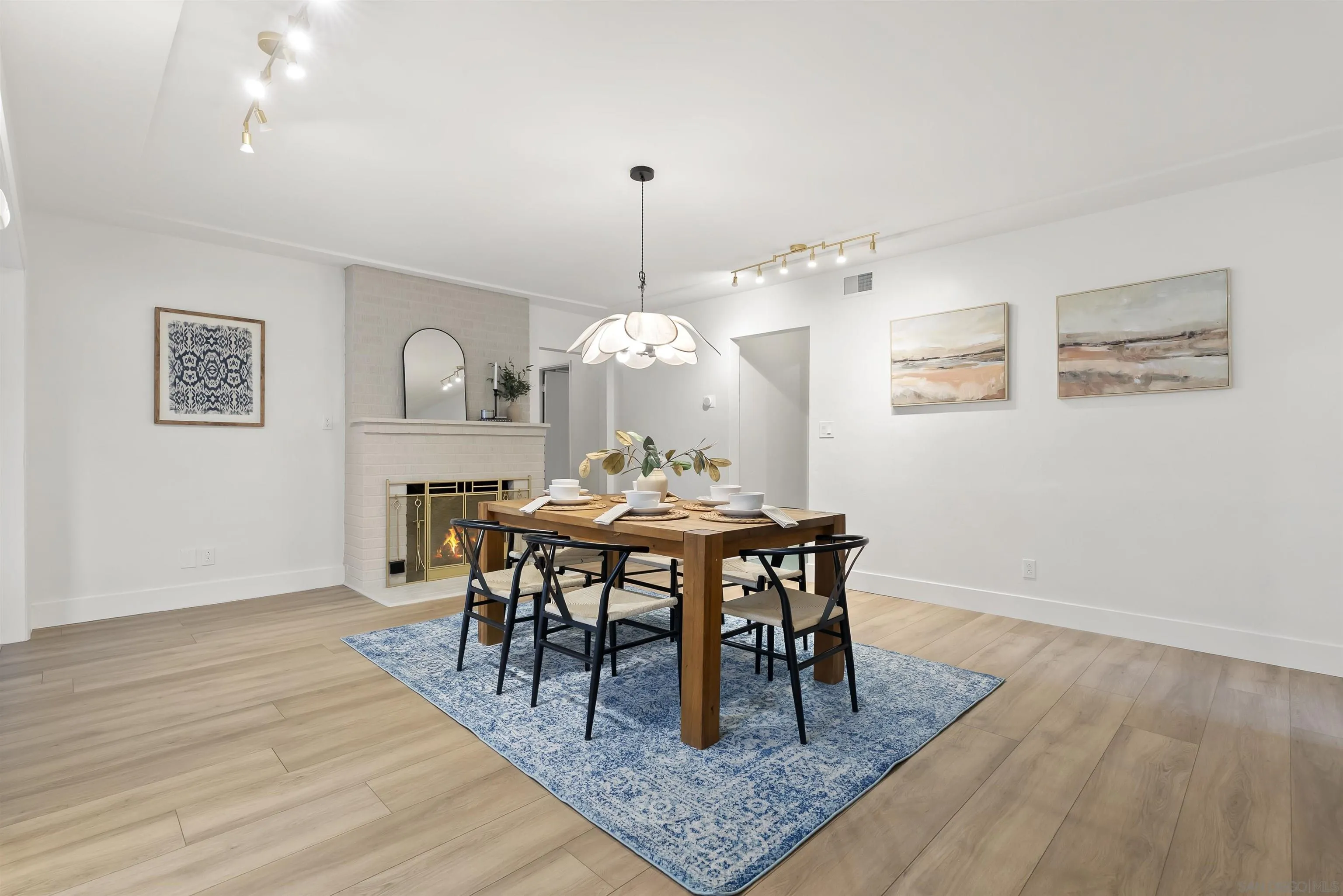 https://cdn.realtyfeed.com/cdn/127/260010948/1920e6b06ac1dac96cb07e08cd70dc5d.webp