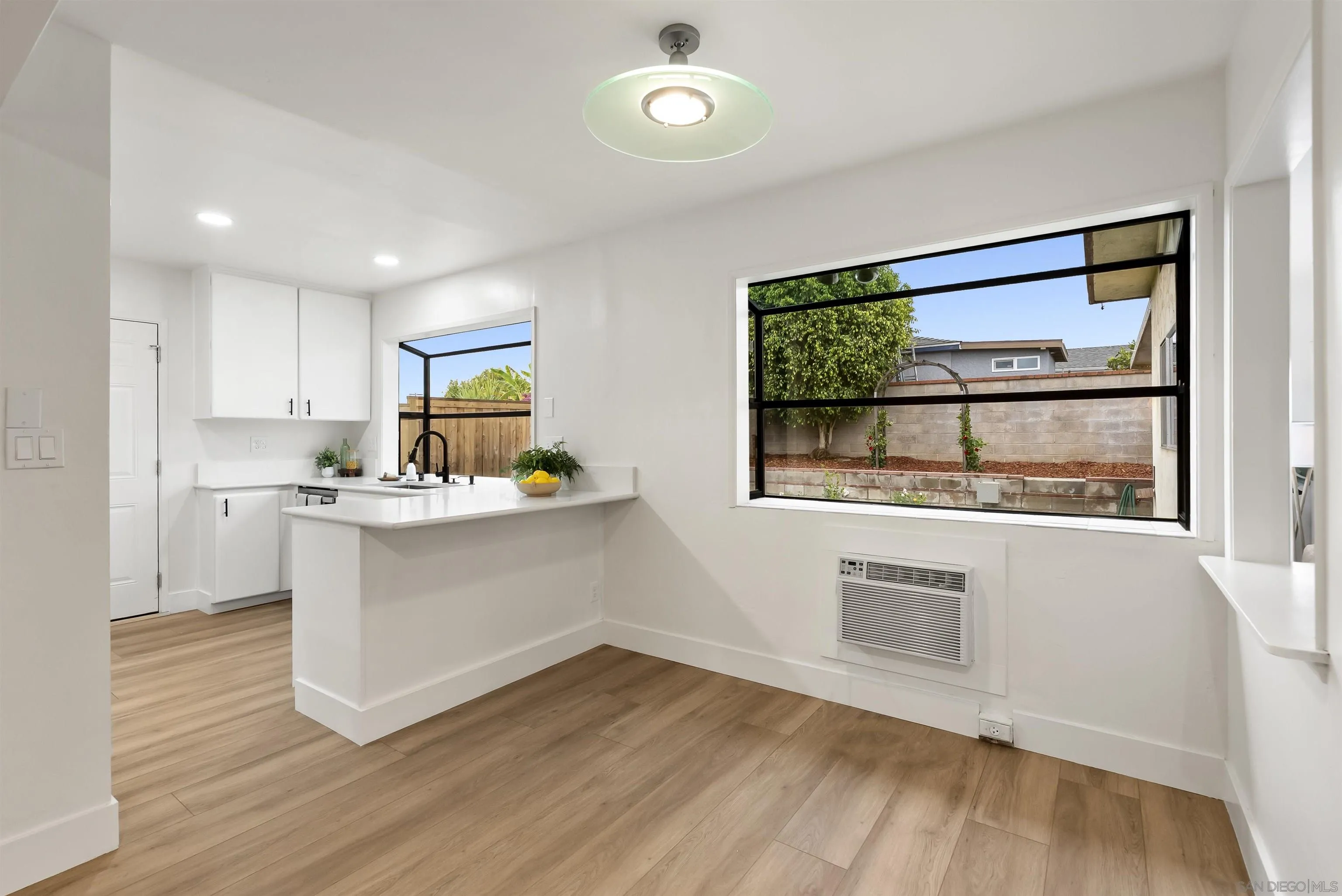 https://cdn.realtyfeed.com/cdn/127/260010948/27d4a55e63c7725e096705ffa0b5fdc8.webp