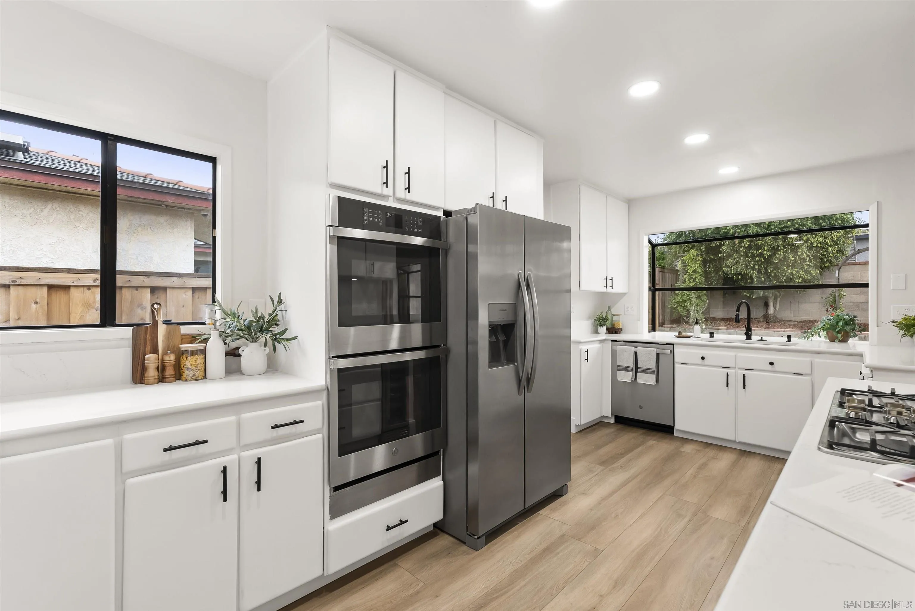 https://cdn.realtyfeed.com/cdn/127/260010948/3205a8247ad343006a4dc2fbf42891cf.webp