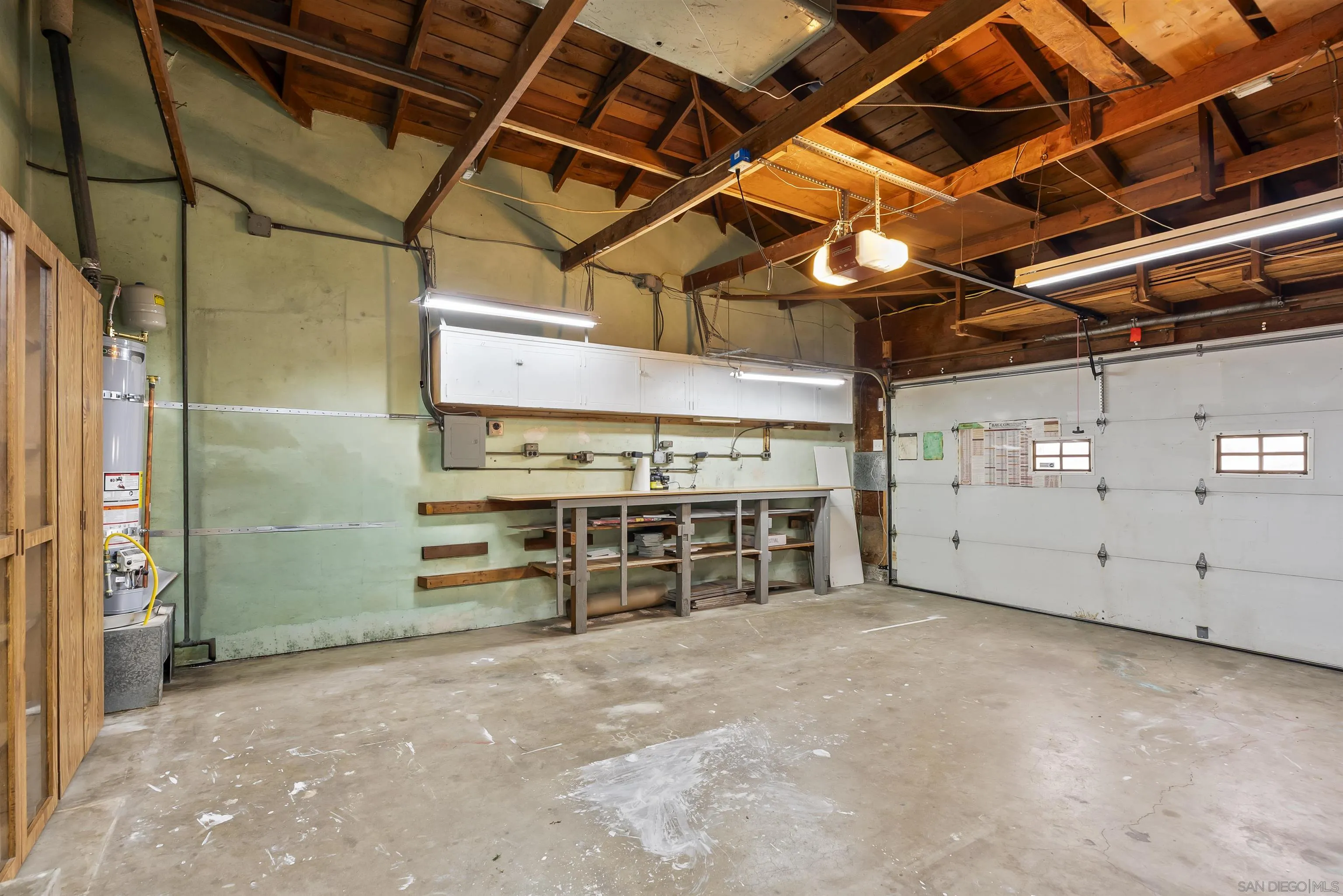 https://cdn.realtyfeed.com/cdn/127/260010948/35ec0e6c59d58b094f825fb7b45b69bf.webp