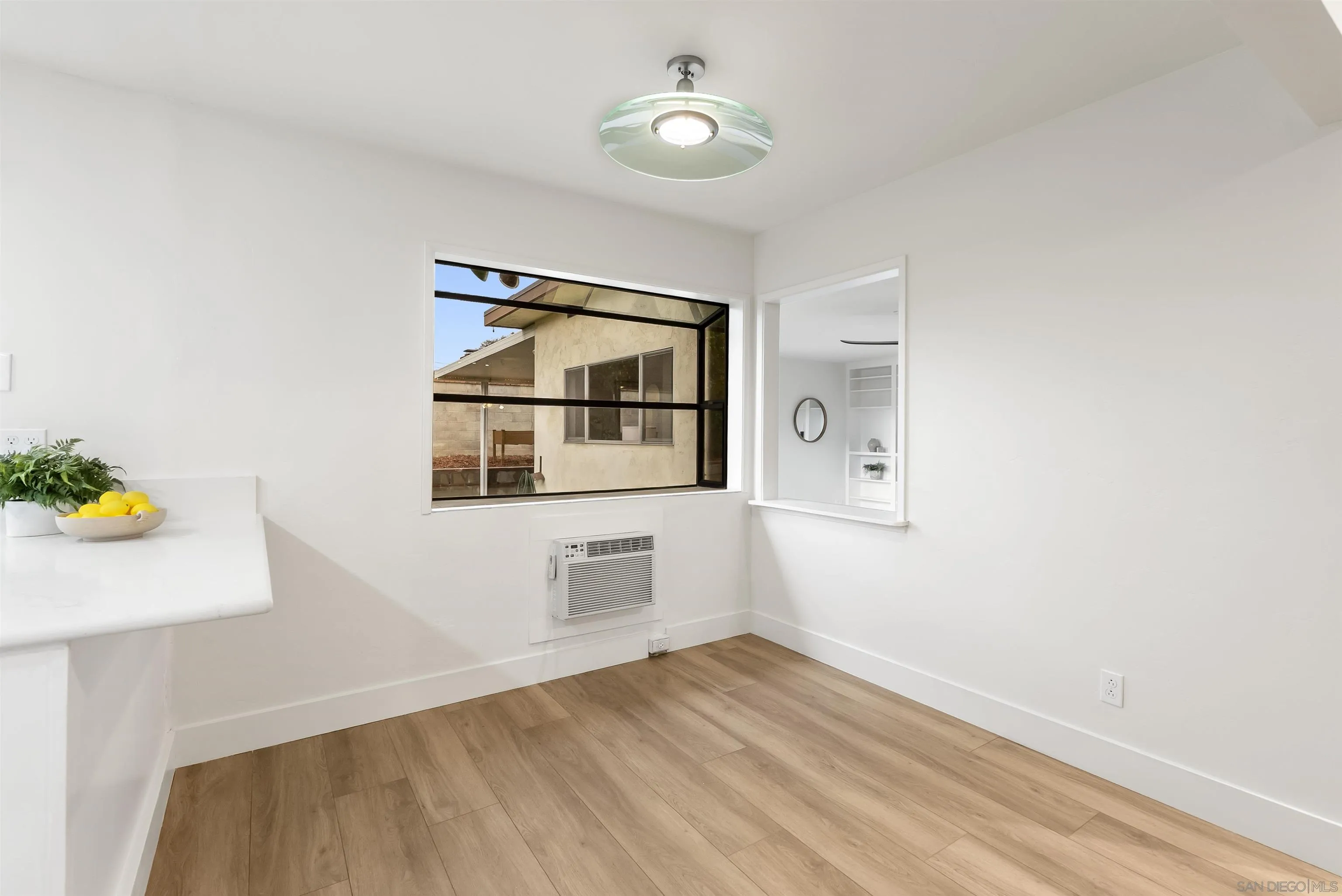 https://cdn.realtyfeed.com/cdn/127/260010948/7d9bb39596f82b229dc81f9baa6837fd.webp