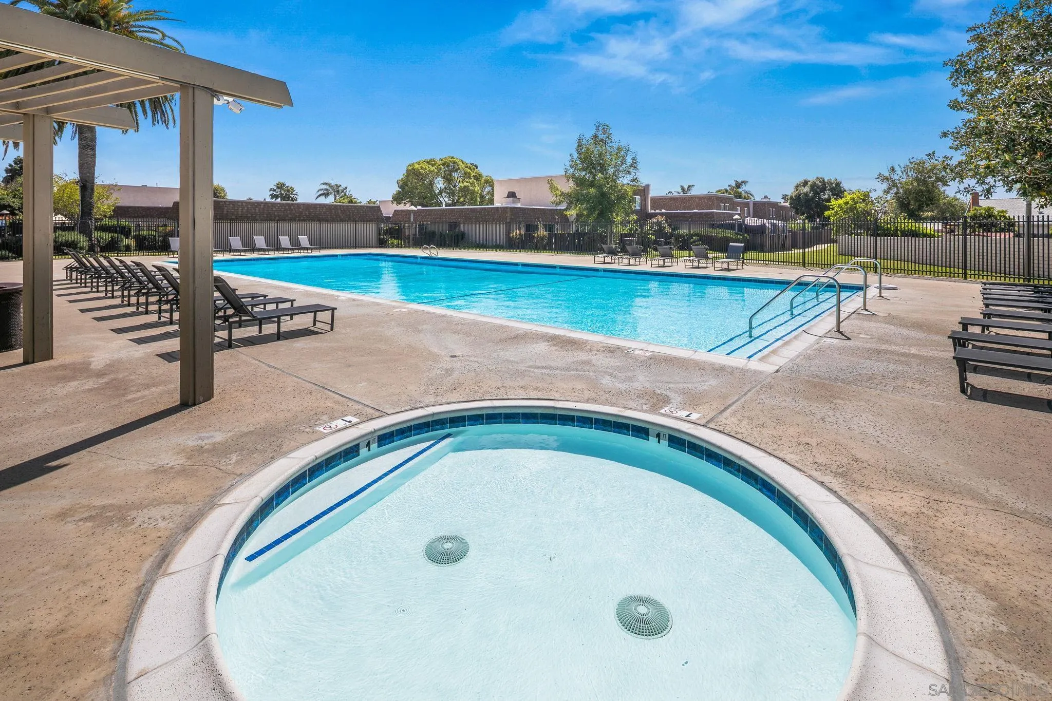https://cdn.realtyfeed.com/cdn/127/260010949/aa094b34fac3ce33cb3f558ceb599dc1.webp