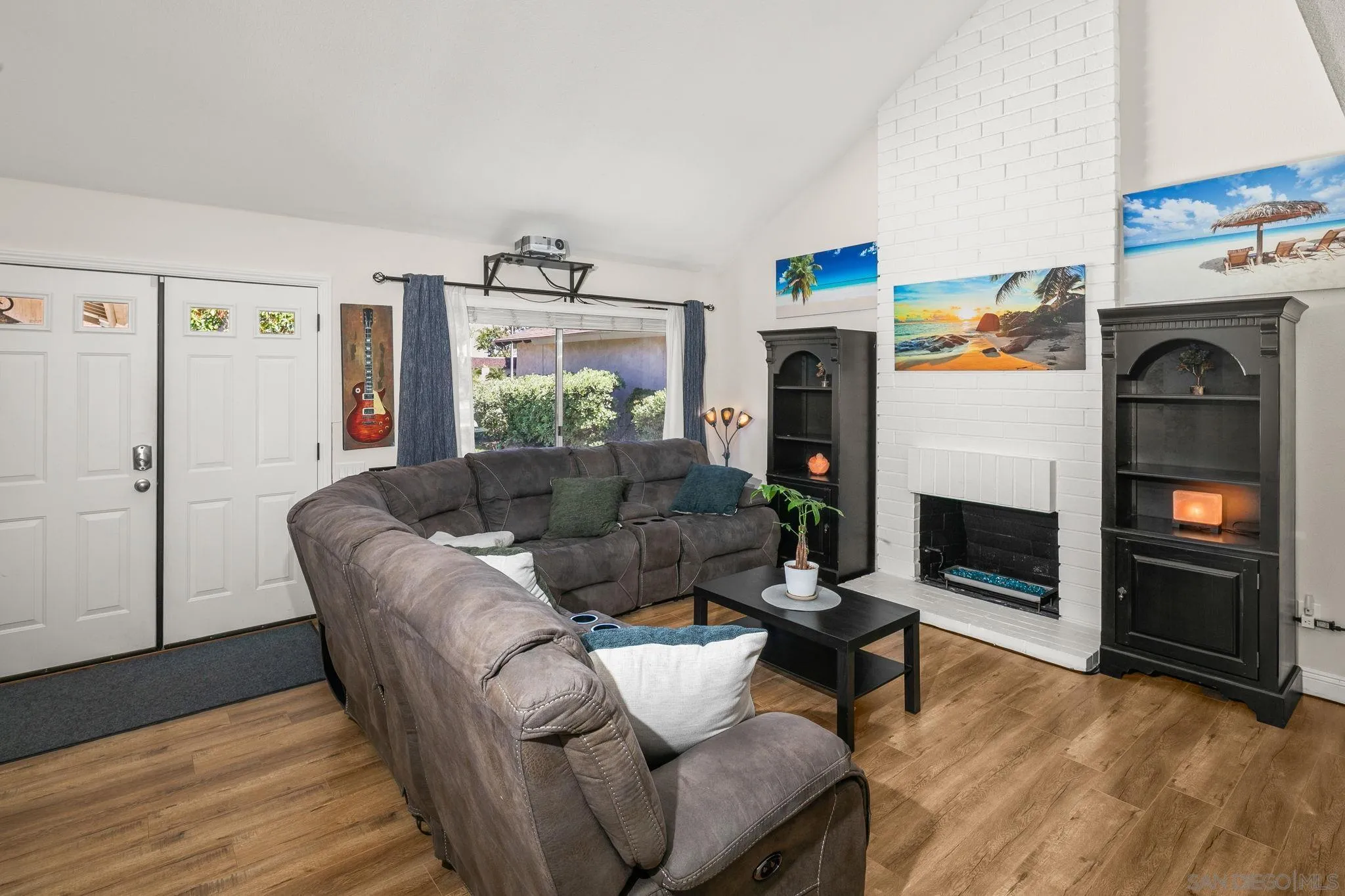 https://cdn.realtyfeed.com/cdn/127/260010949/de93978d9981f32c2092baf1a513e47e.webp