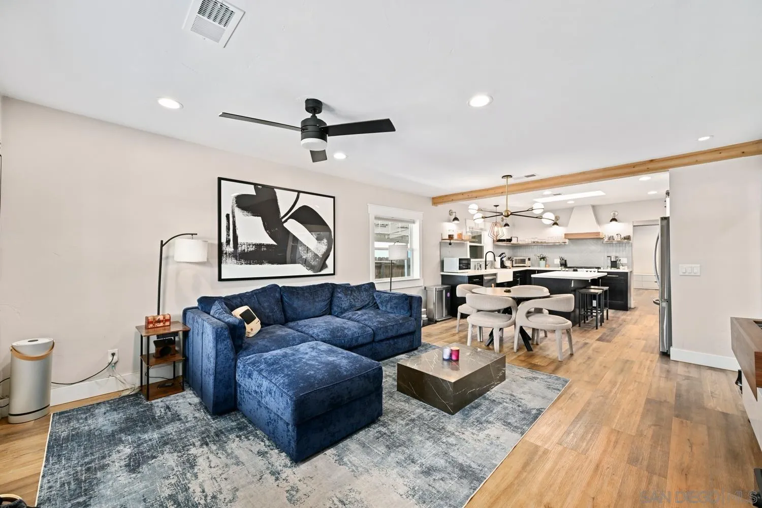 https://cdn.realtyfeed.com/cdn/127/260010950/2585c476a66c41b7ca017c36b2bc672a.webp
