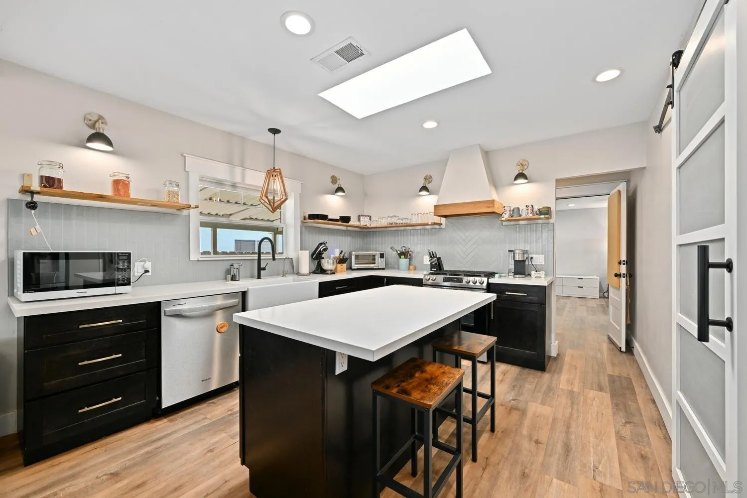 https://cdn.realtyfeed.com/cdn/127/260010950/41685c30e281f05d51e0f50afc81302d.webp