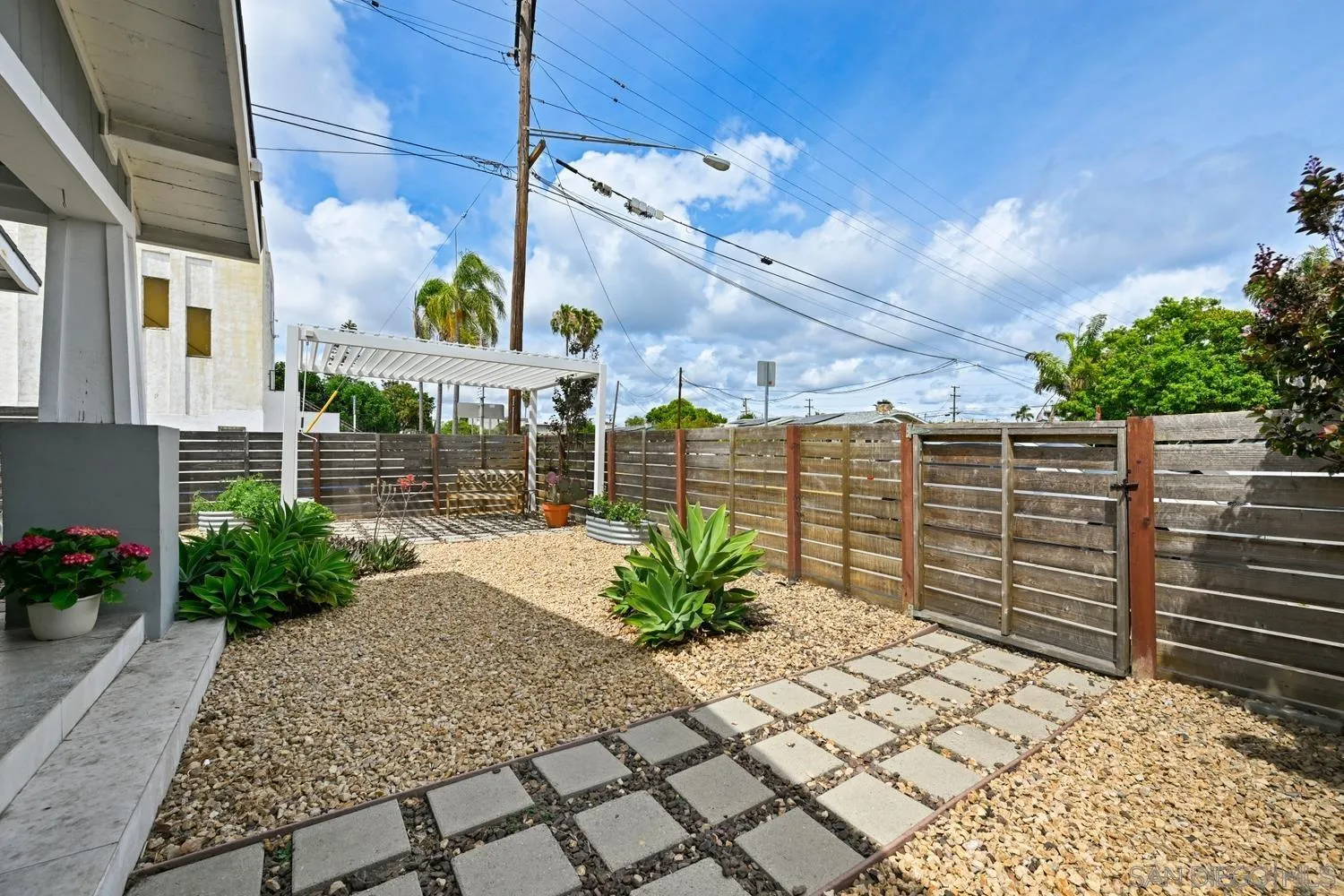 https://cdn.realtyfeed.com/cdn/127/260010950/4304c9ee25a808b4afe5daa93e306a3c.webp