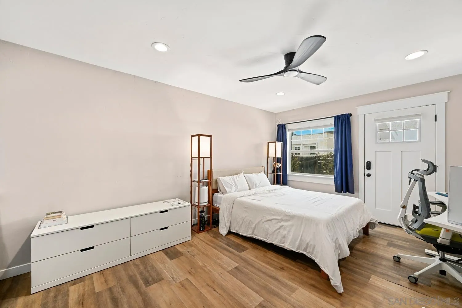 https://cdn.realtyfeed.com/cdn/127/260010950/5bea0738bed9c9ebfb8e92c0fc6428d6.webp