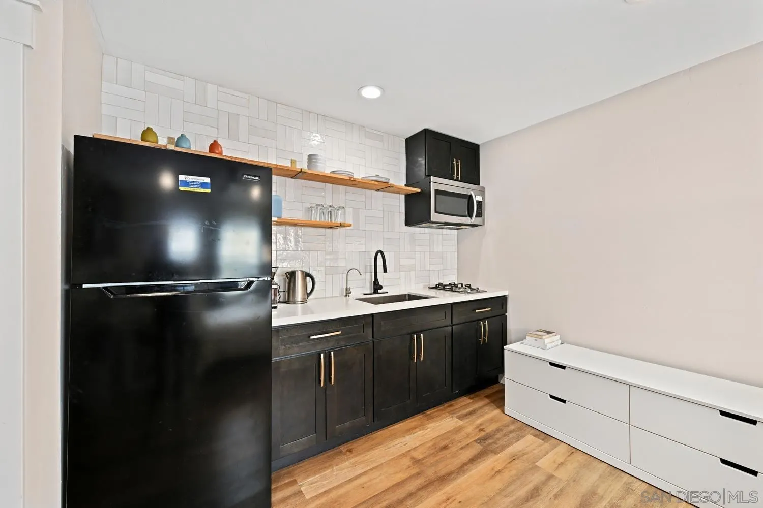 https://cdn.realtyfeed.com/cdn/127/260010950/82318047d6a62202969096f898965497.webp