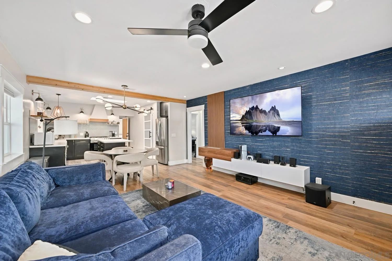https://cdn.realtyfeed.com/cdn/127/260010950/8e4834d050169038cbbfd238da7b7018.webp