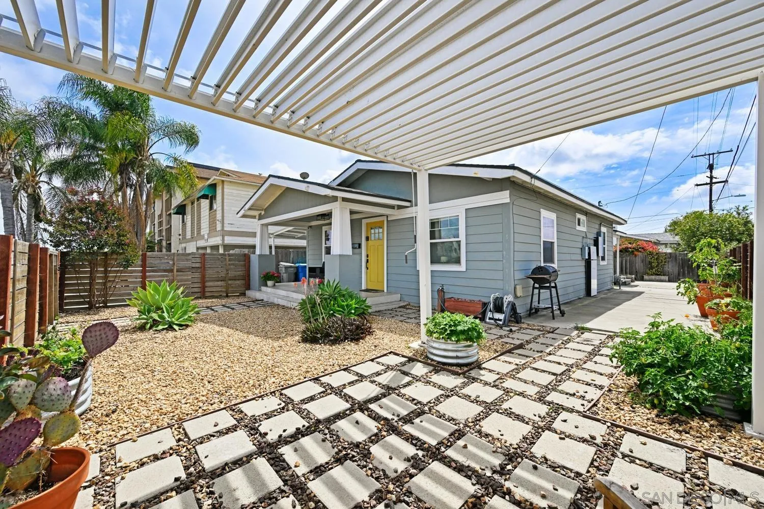 https://cdn.realtyfeed.com/cdn/127/260010950/966da847d72de8b68c0eaab6c2f39a40.webp